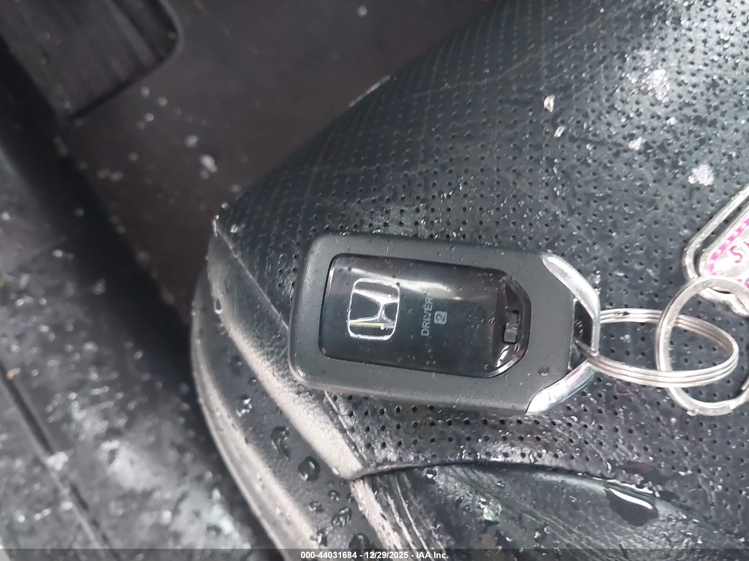 HONDA CR-V image 11