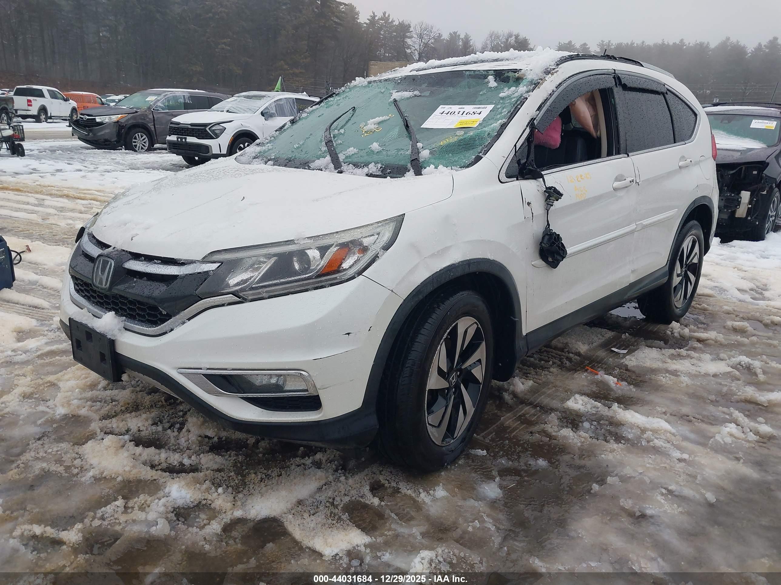 HONDA CR-V image 2