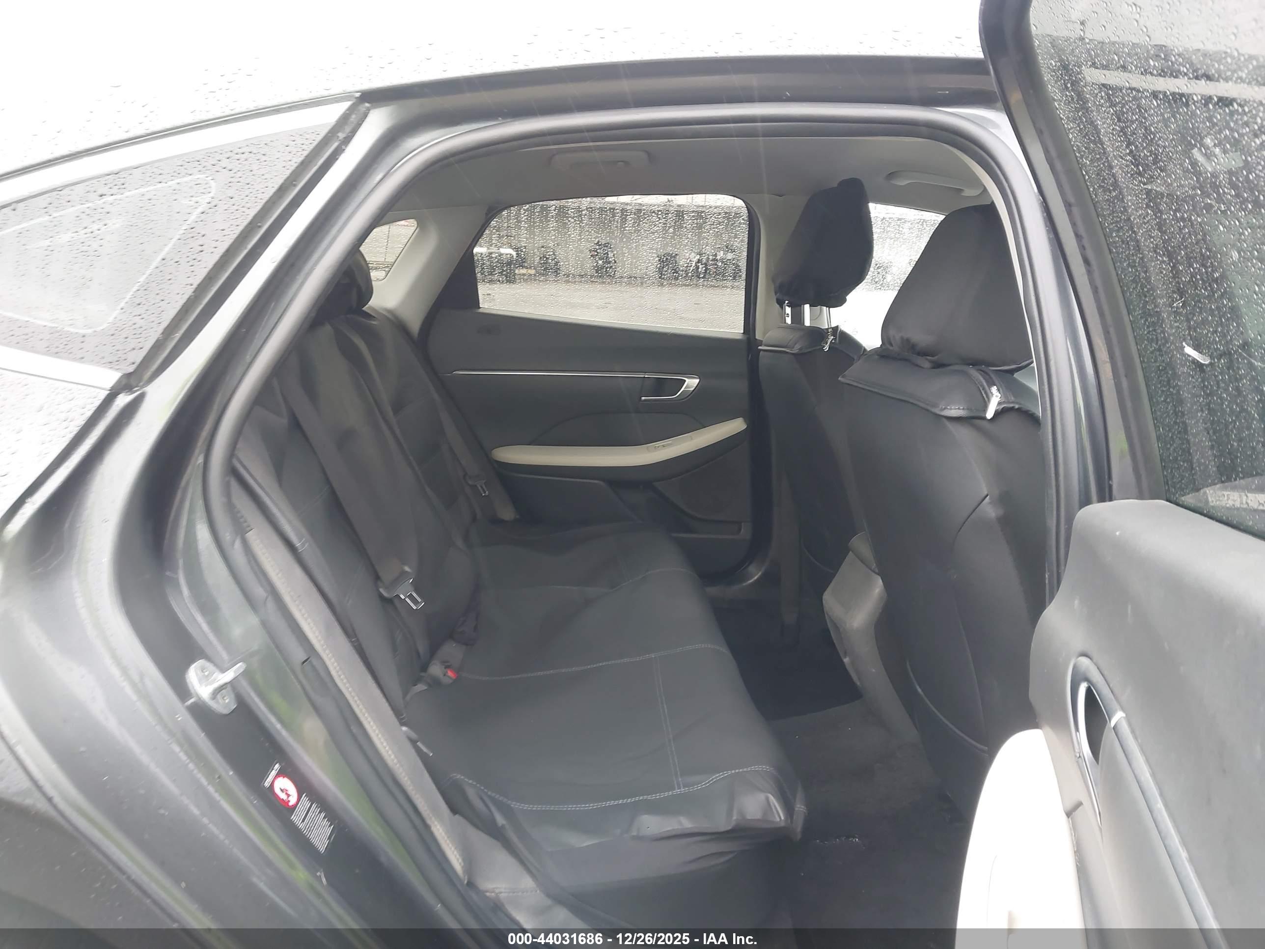 HYUNDAI SONATA image 8