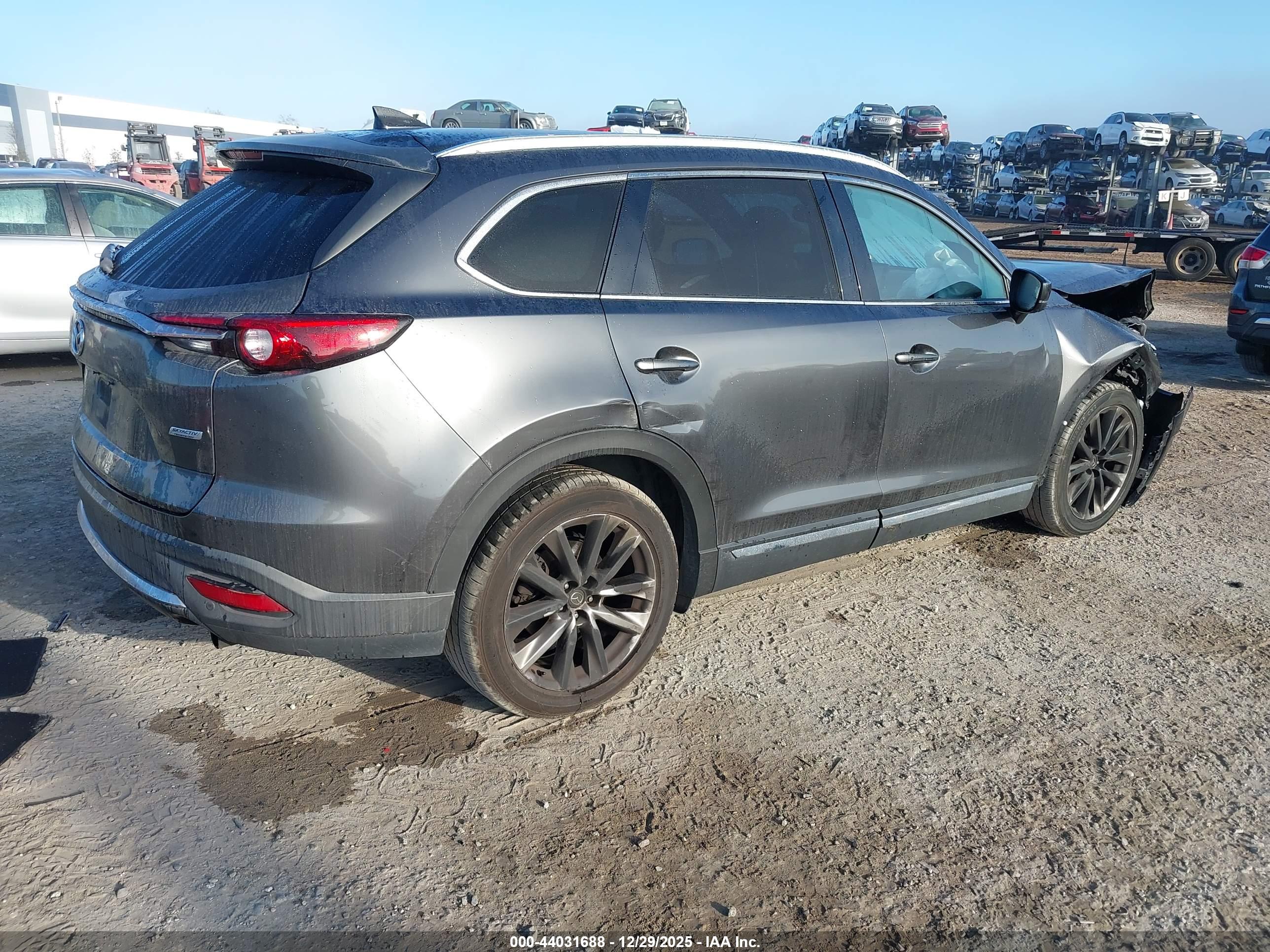 MAZDA CX-9 image 4