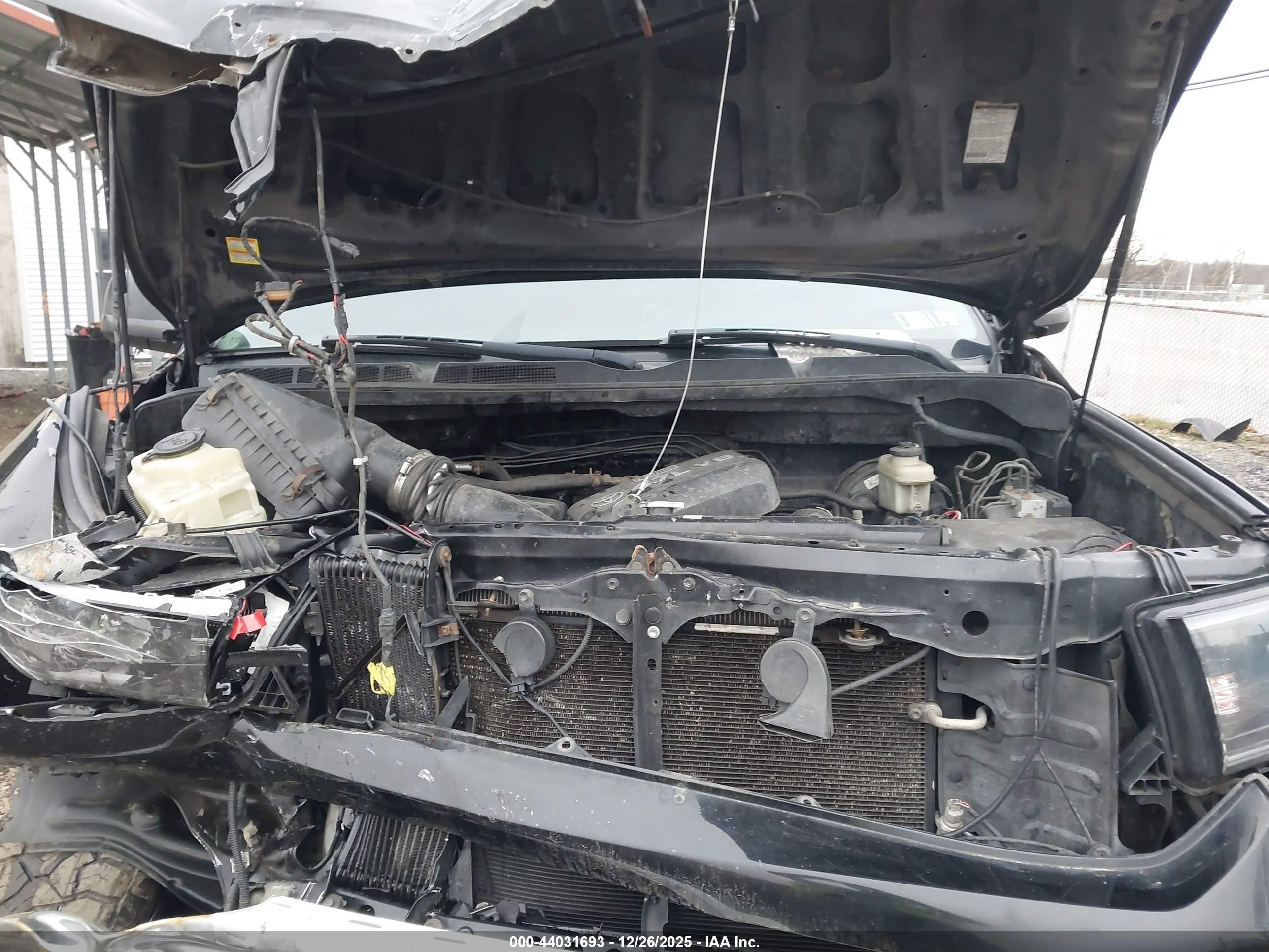 TOYOTA TUNDRA image 10