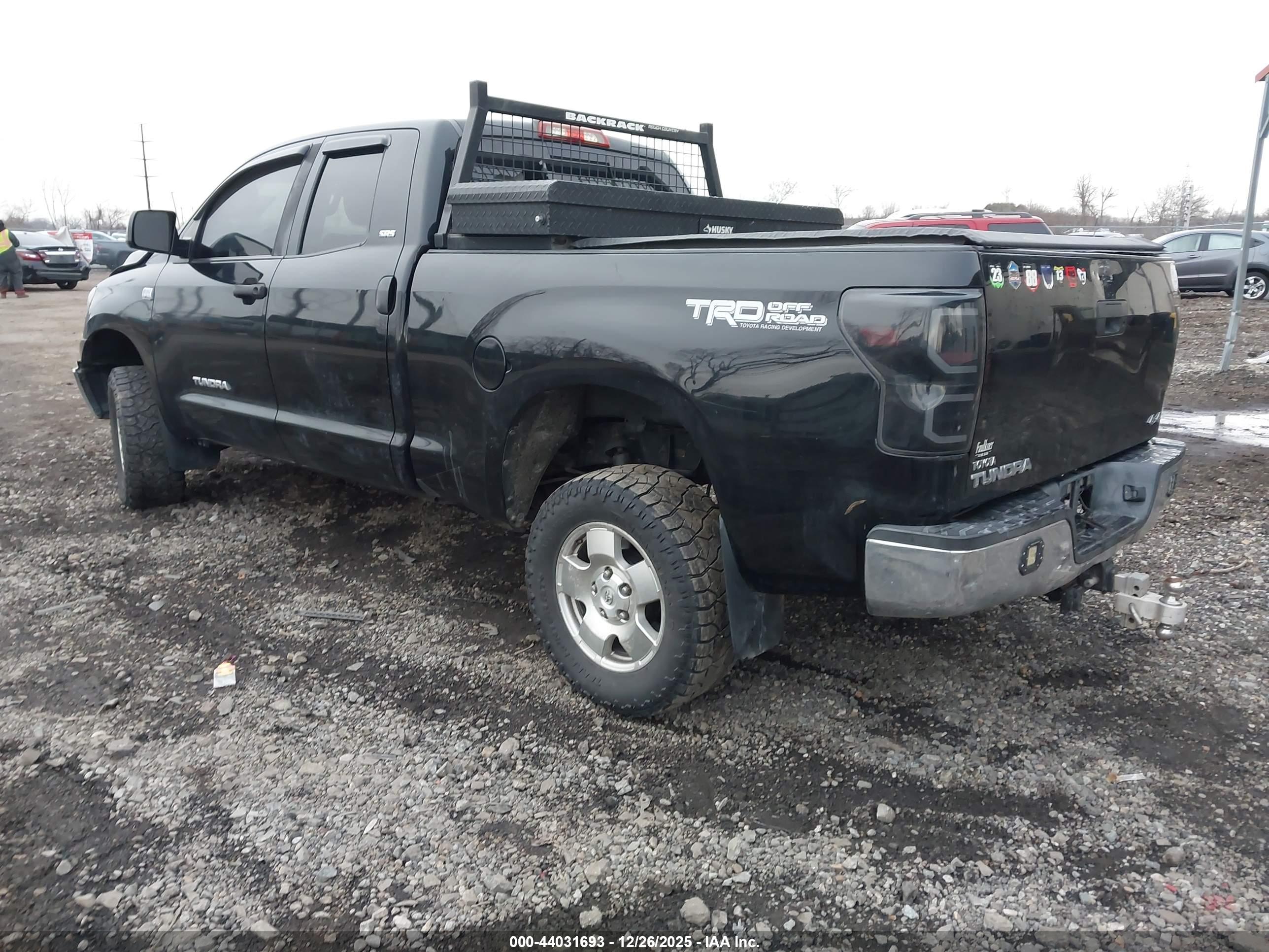 TOYOTA TUNDRA image 3