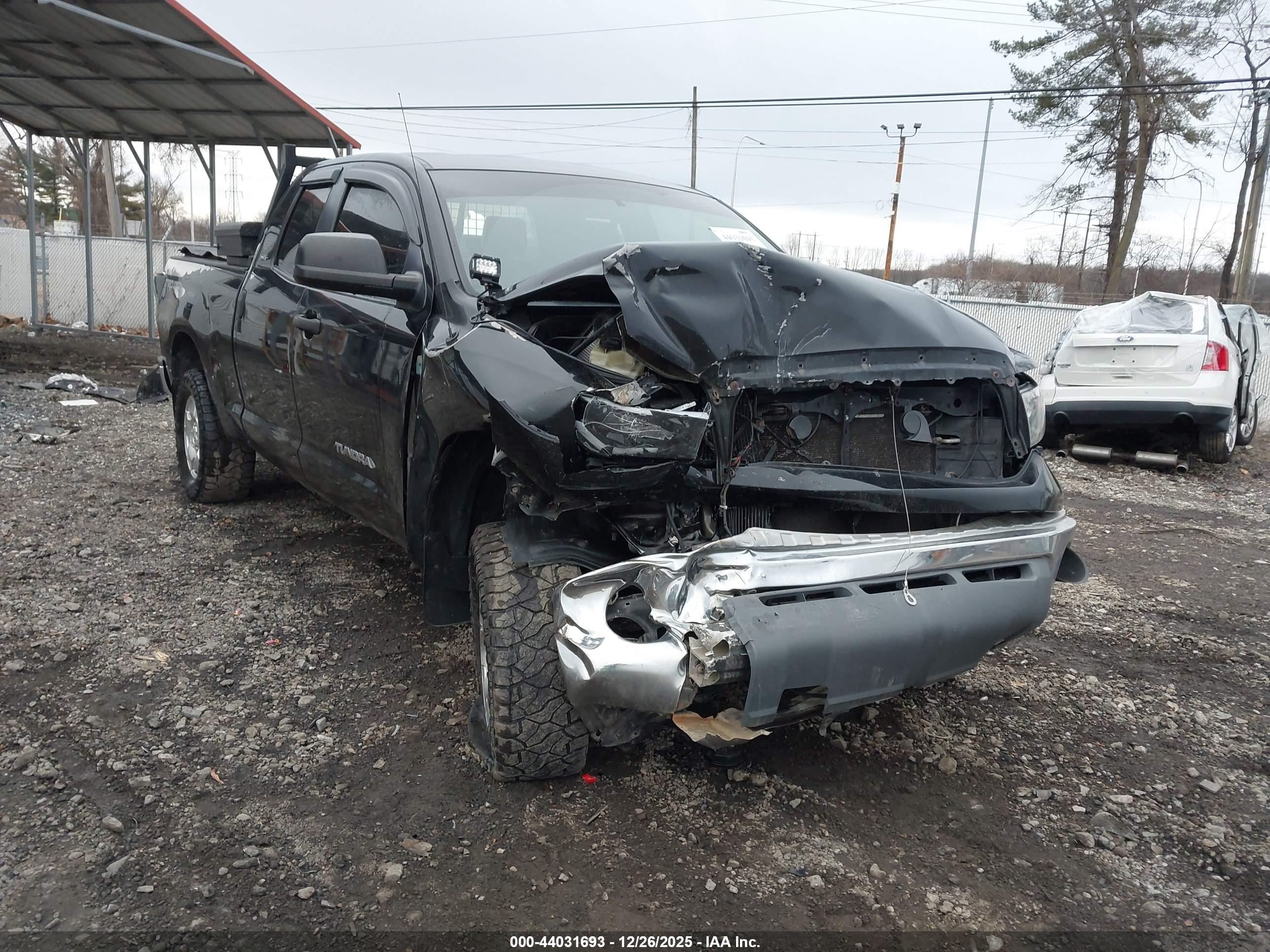 TOYOTA TUNDRA image 6