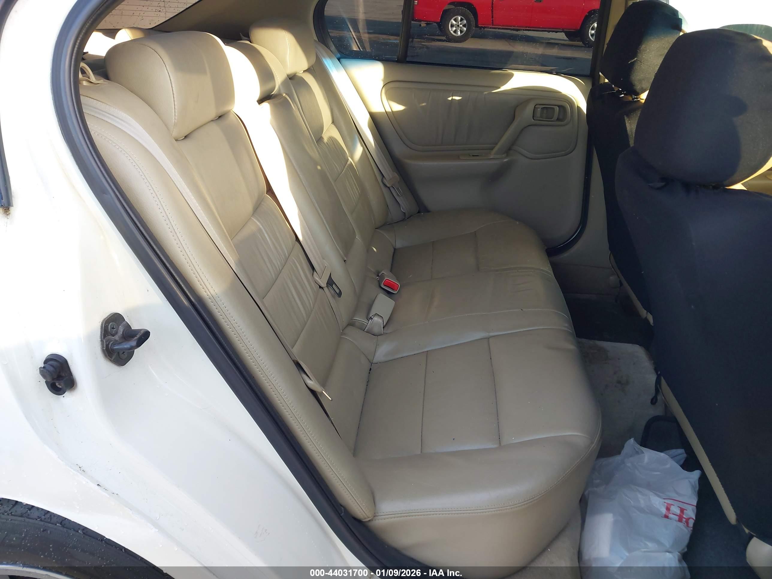 INFINITI G20 image 8