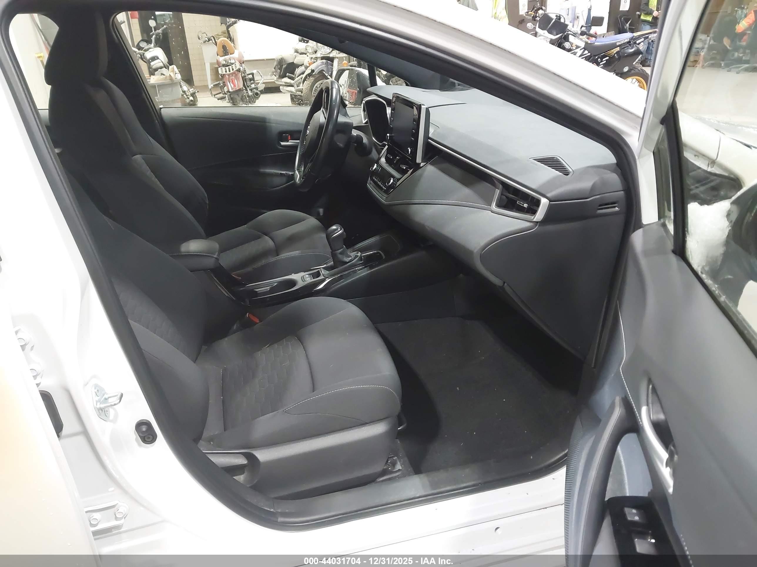TOYOTA COROLLA image 5