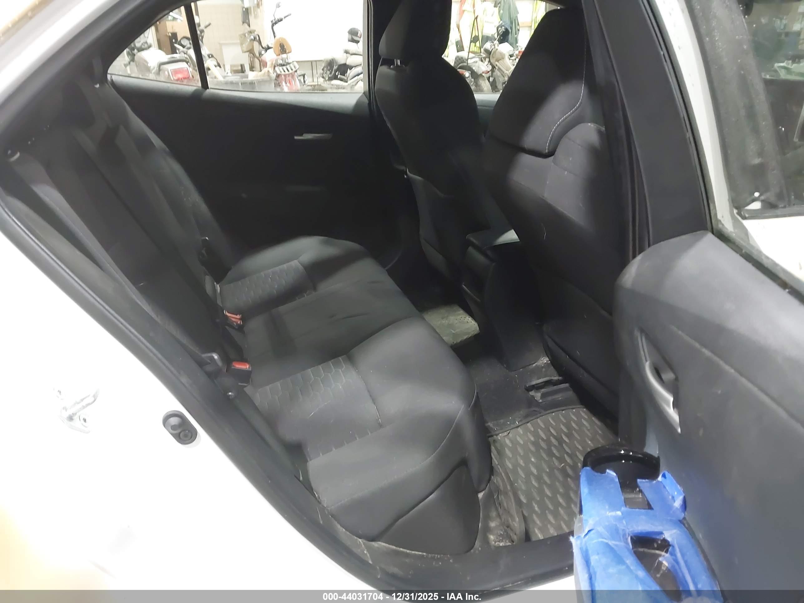 TOYOTA COROLLA image 8