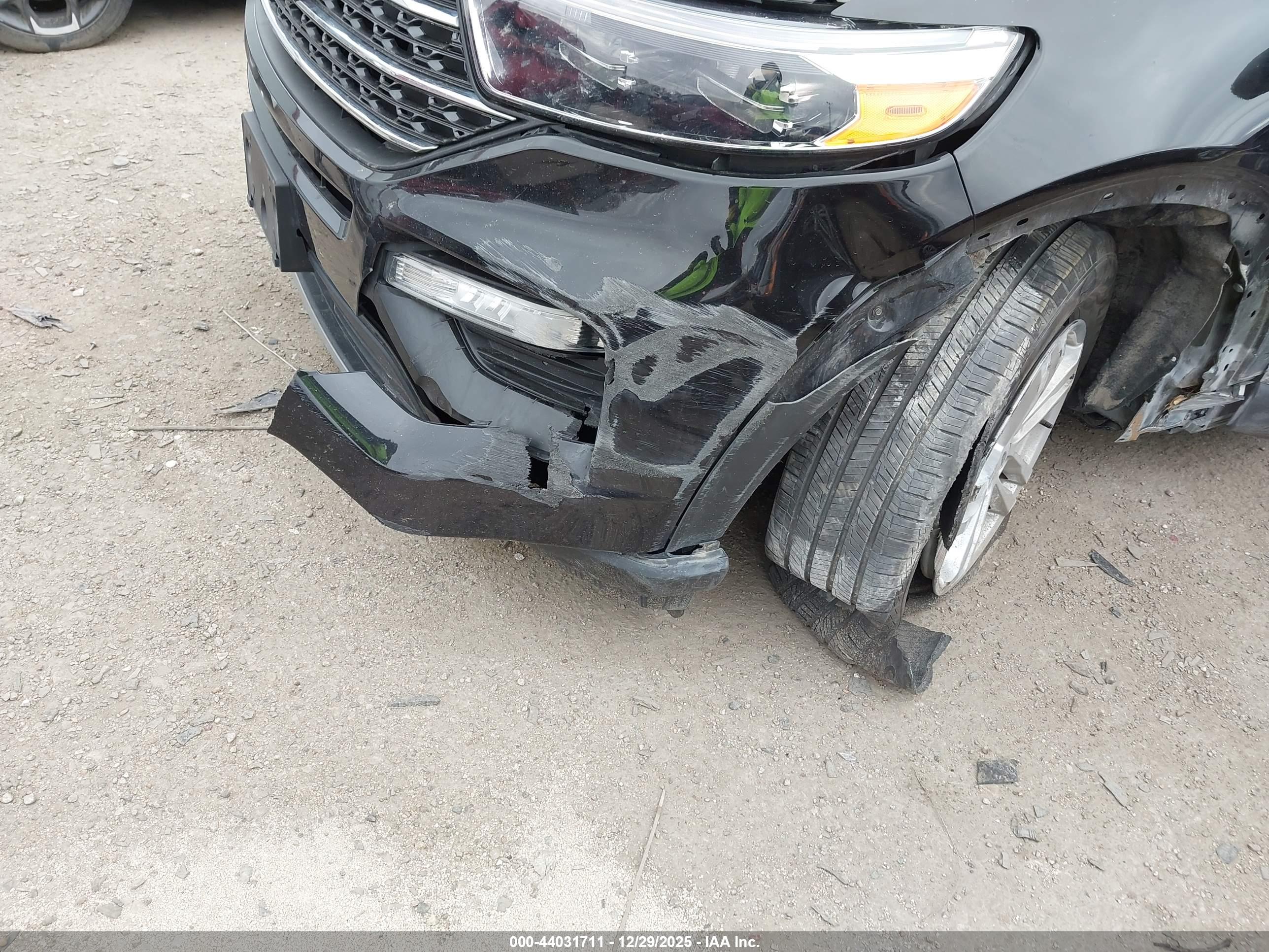 FORD EXPLORER image 6