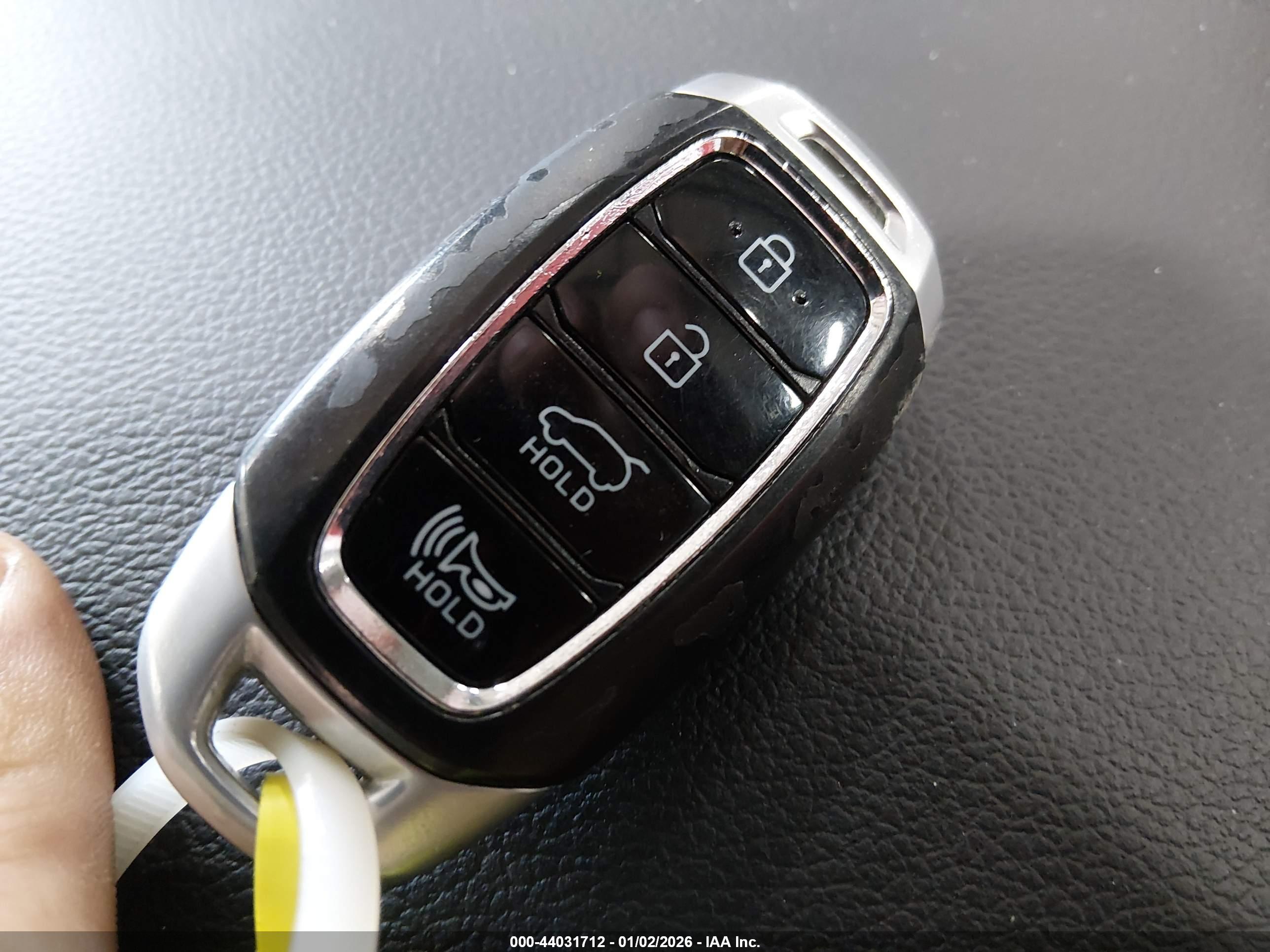 HYUNDAI SANTA image 11