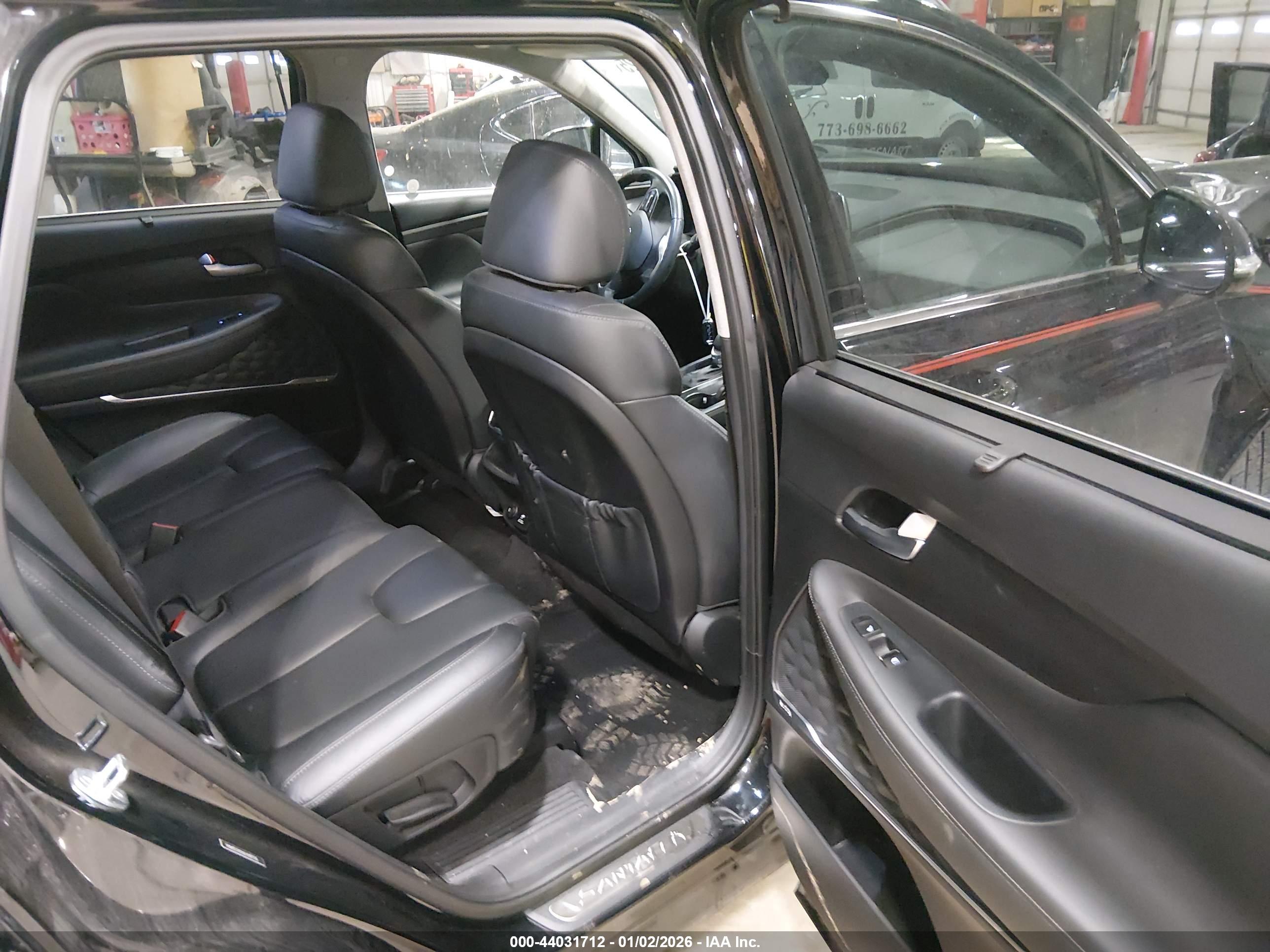 HYUNDAI SANTA image 8