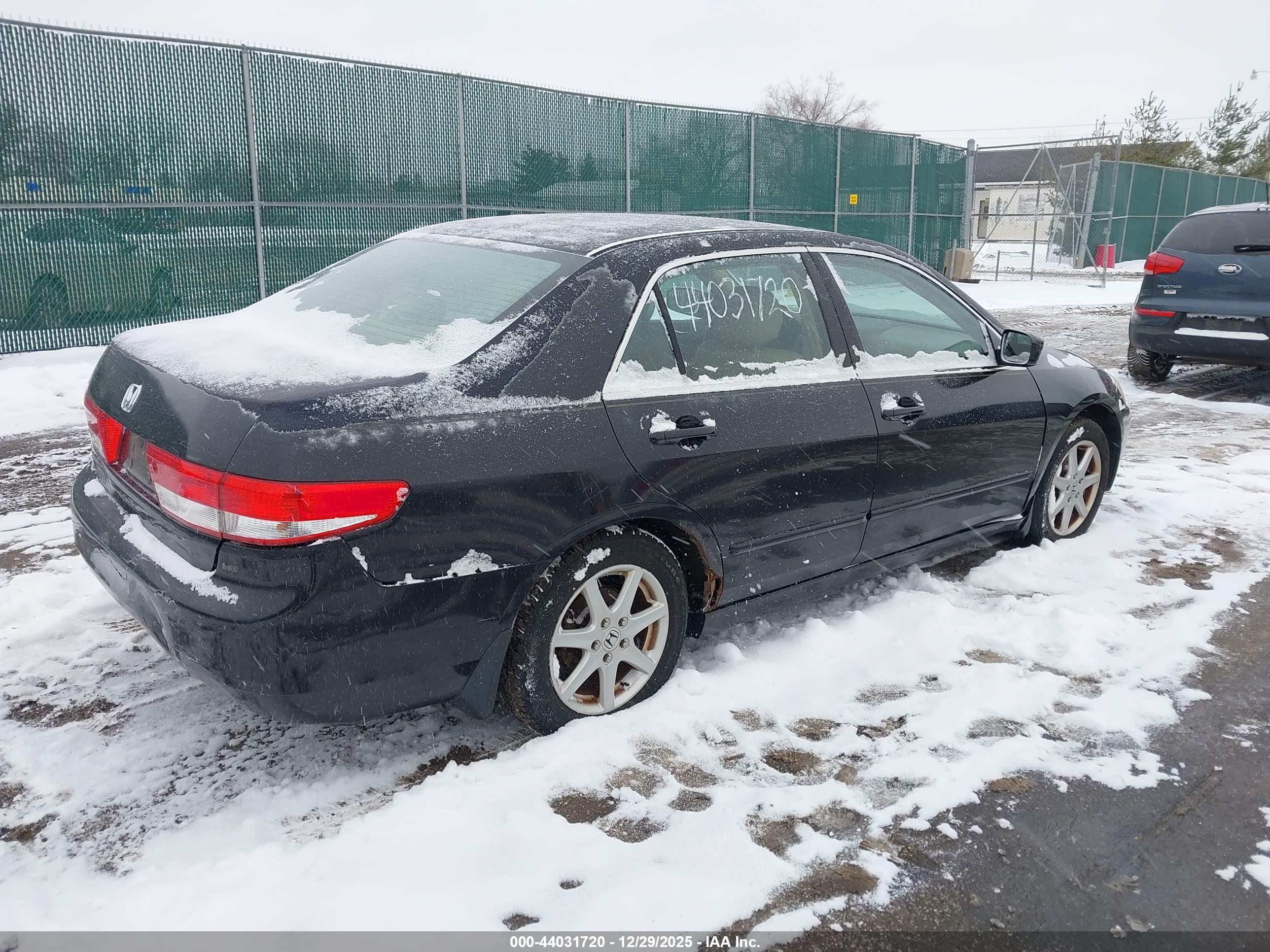 HONDA ACCORD image 4