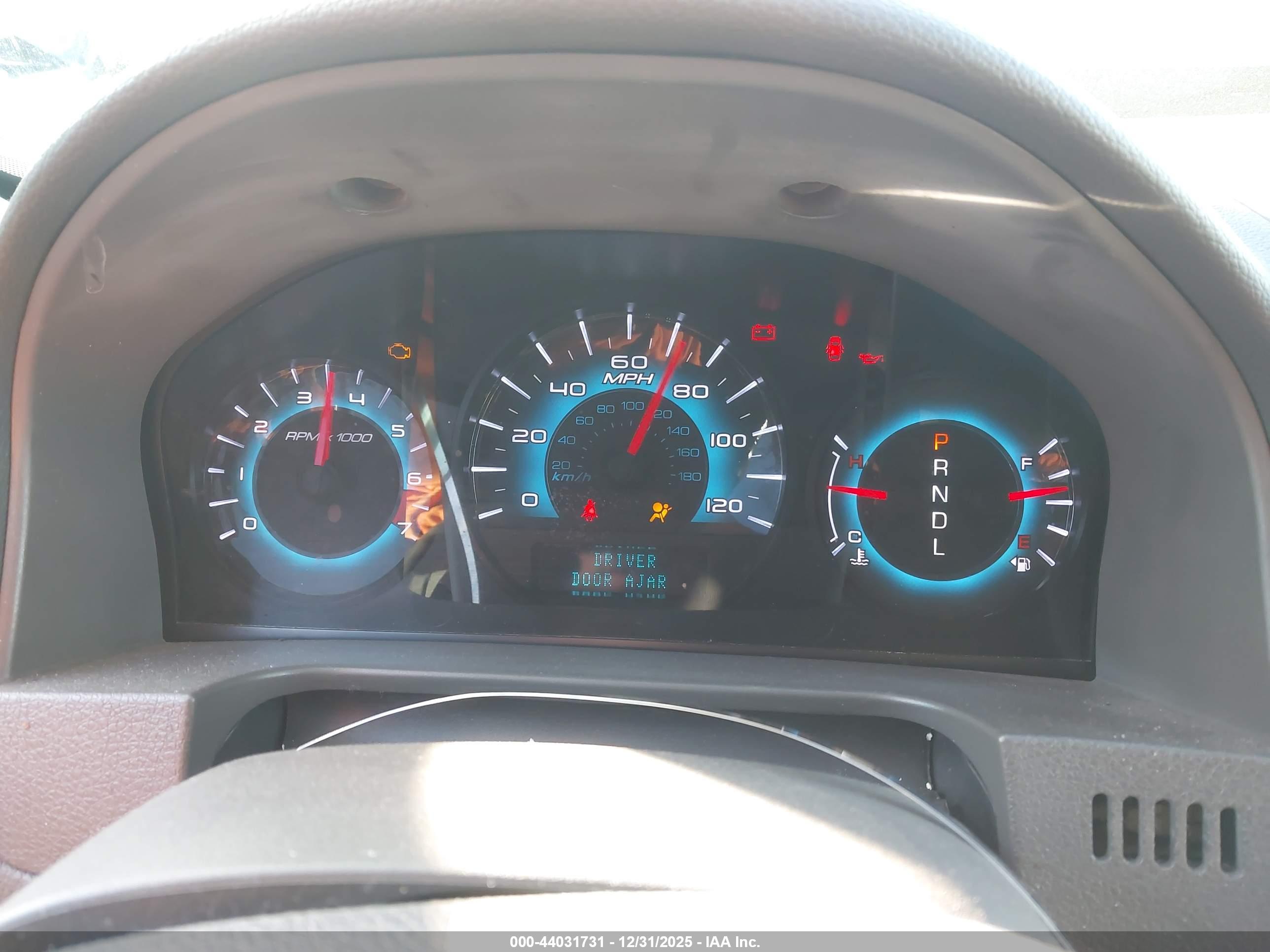 FORD FUSION image 7