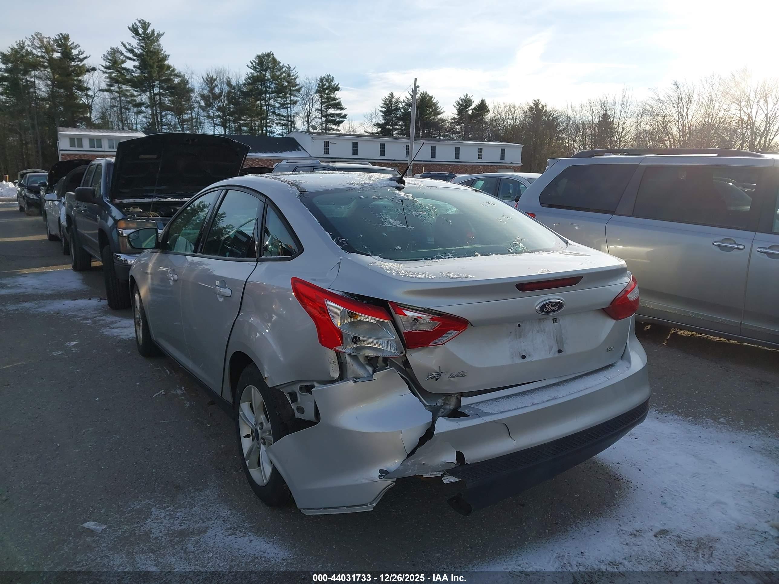 FORD FOCUS image 3