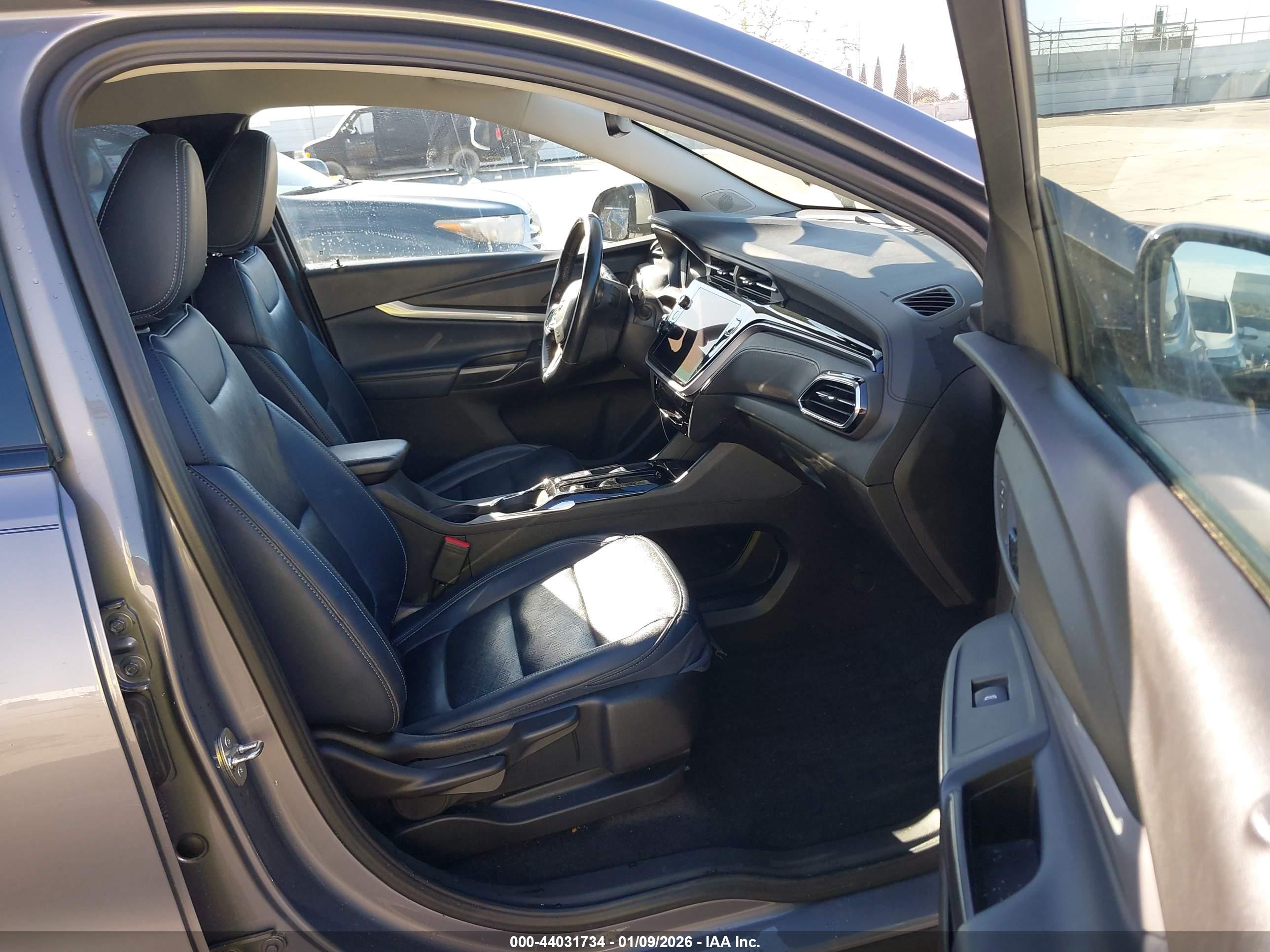 CHEVROLET BOLT image 5