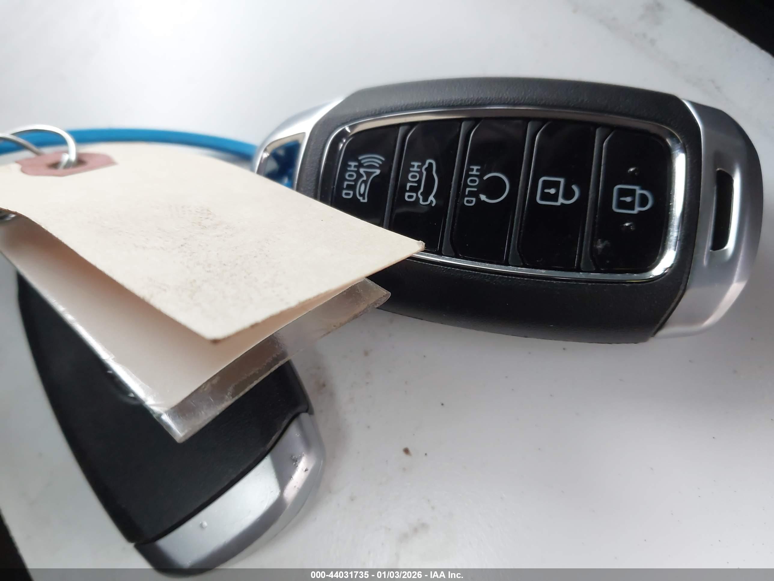 HYUNDAI ELANTRA image 11