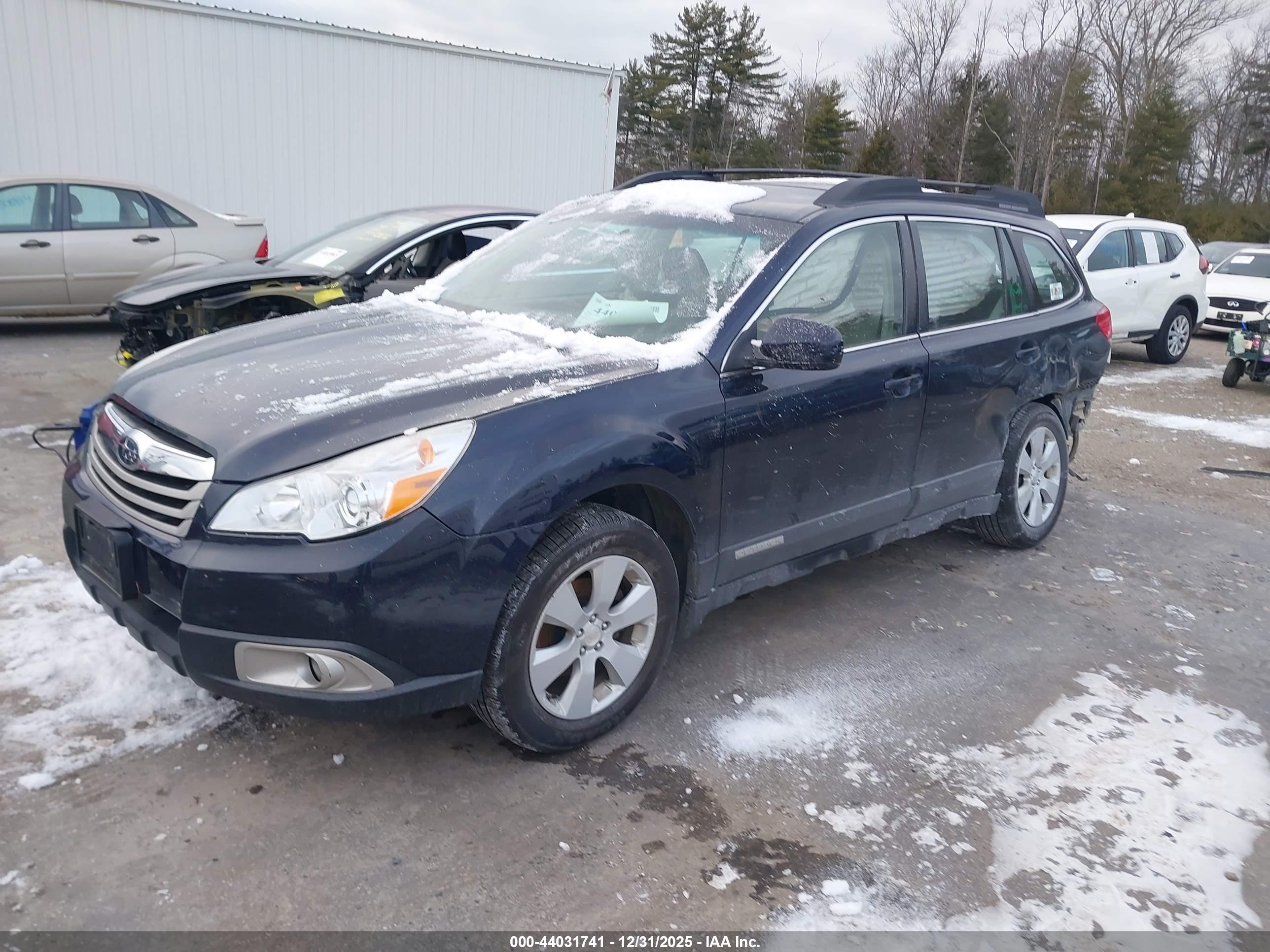 SUBARU OUTBACK image 2