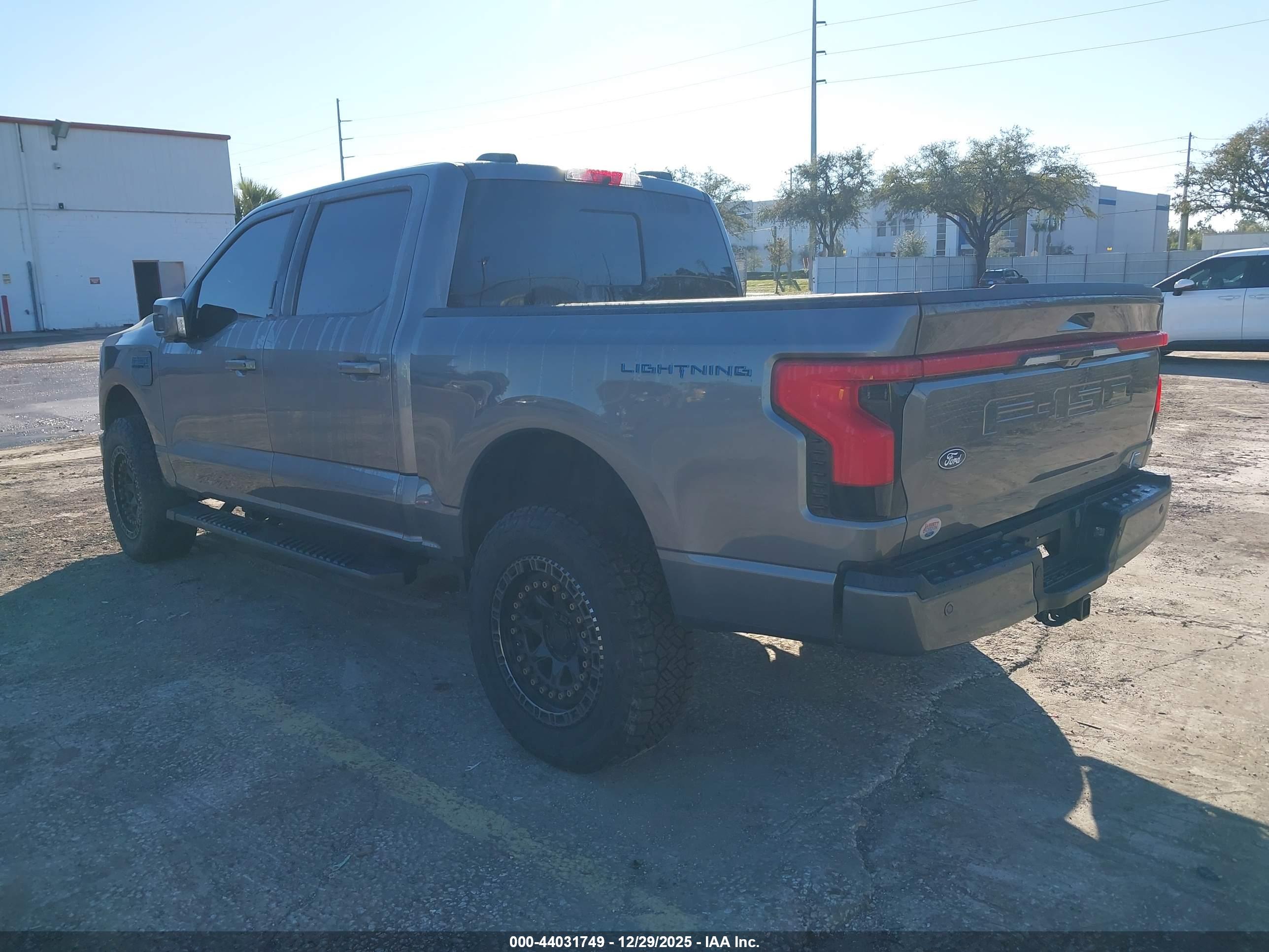 FORD F-150 image 3
