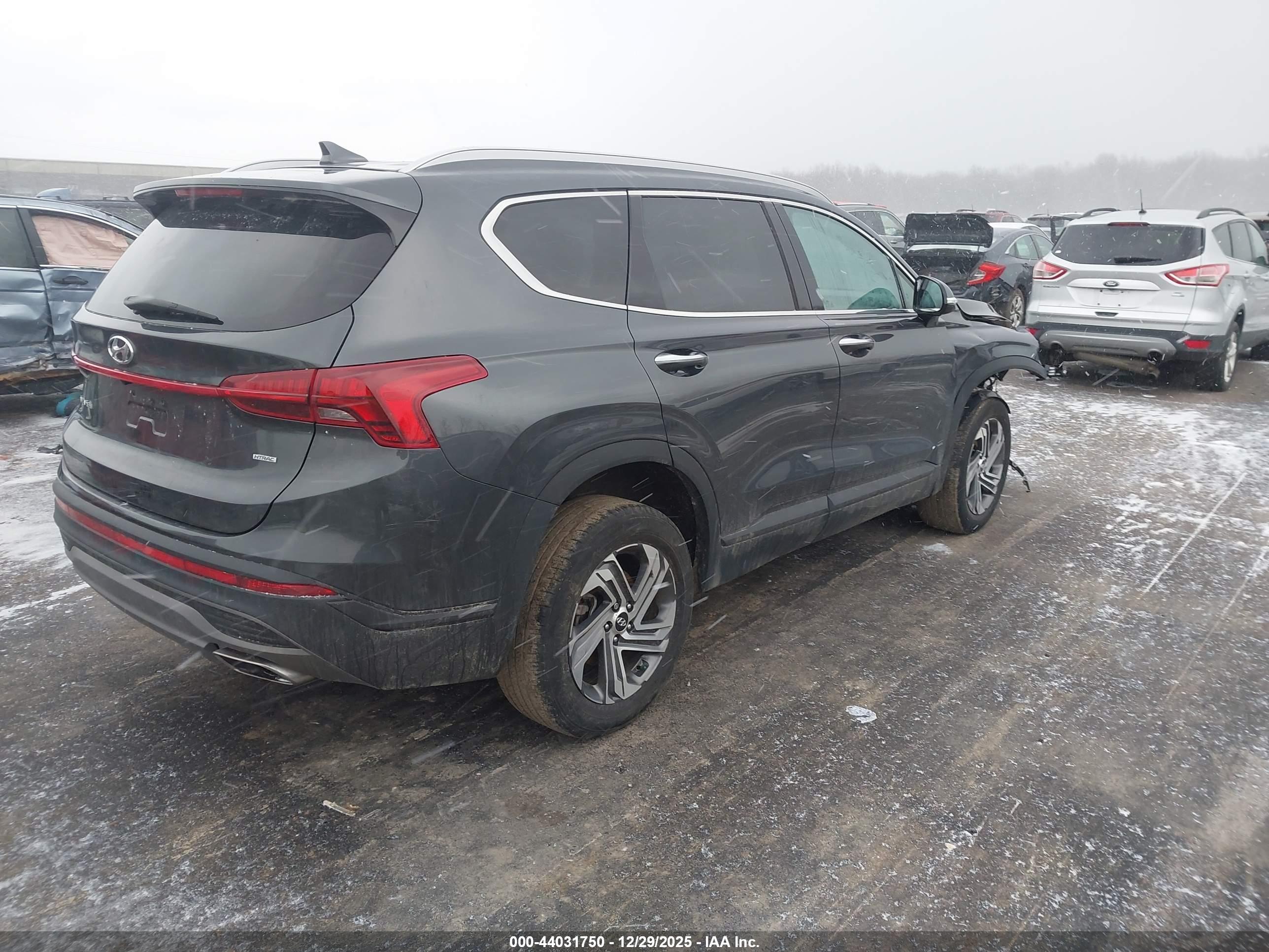 HYUNDAI SANTA image 4