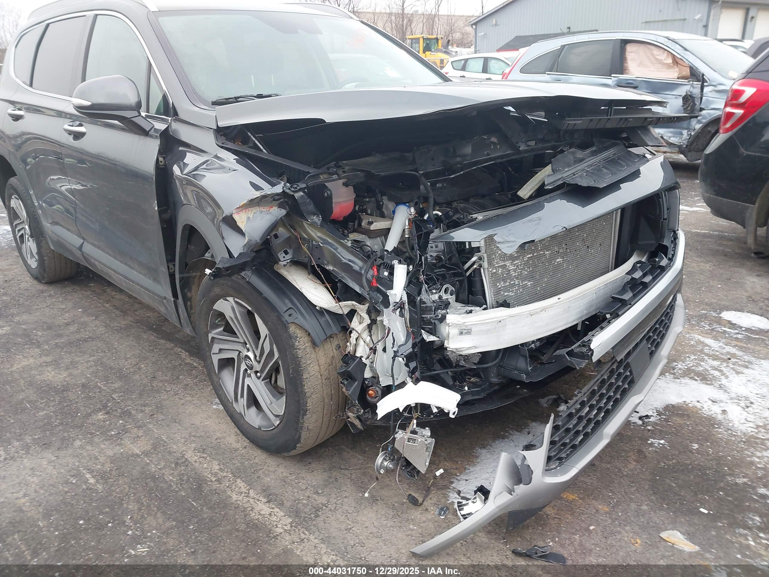 HYUNDAI SANTA image 6
