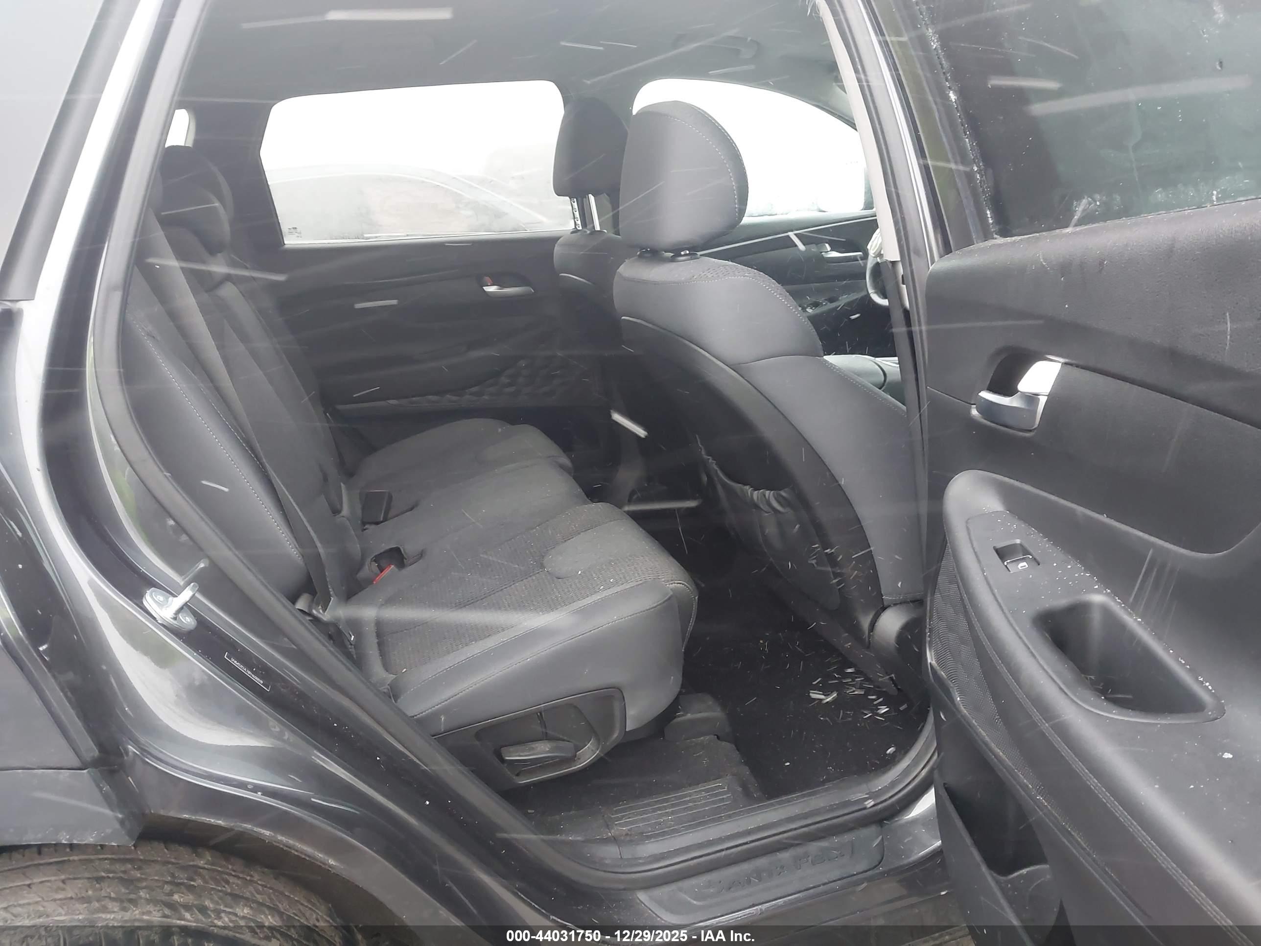 HYUNDAI SANTA image 8