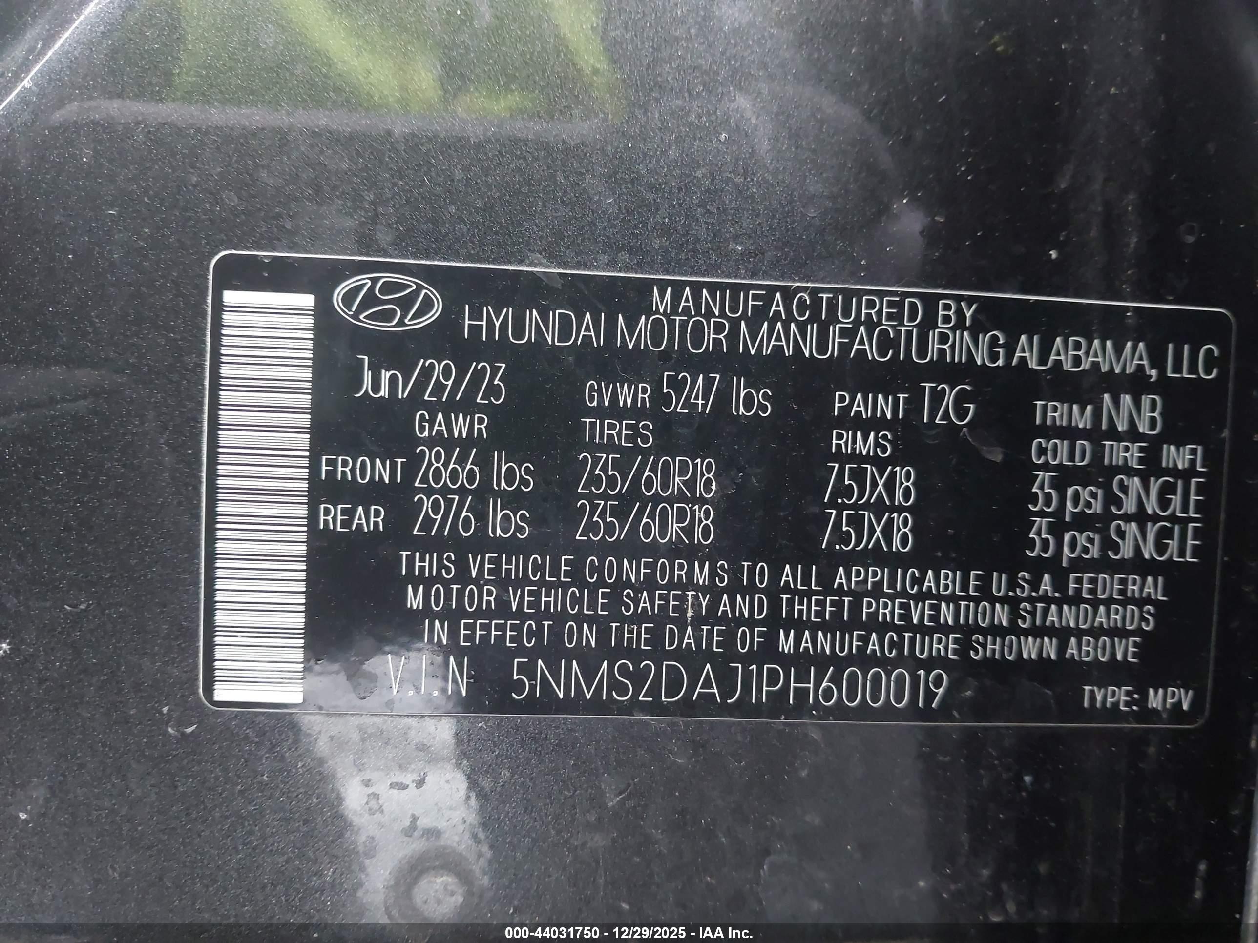 HYUNDAI SANTA image 9