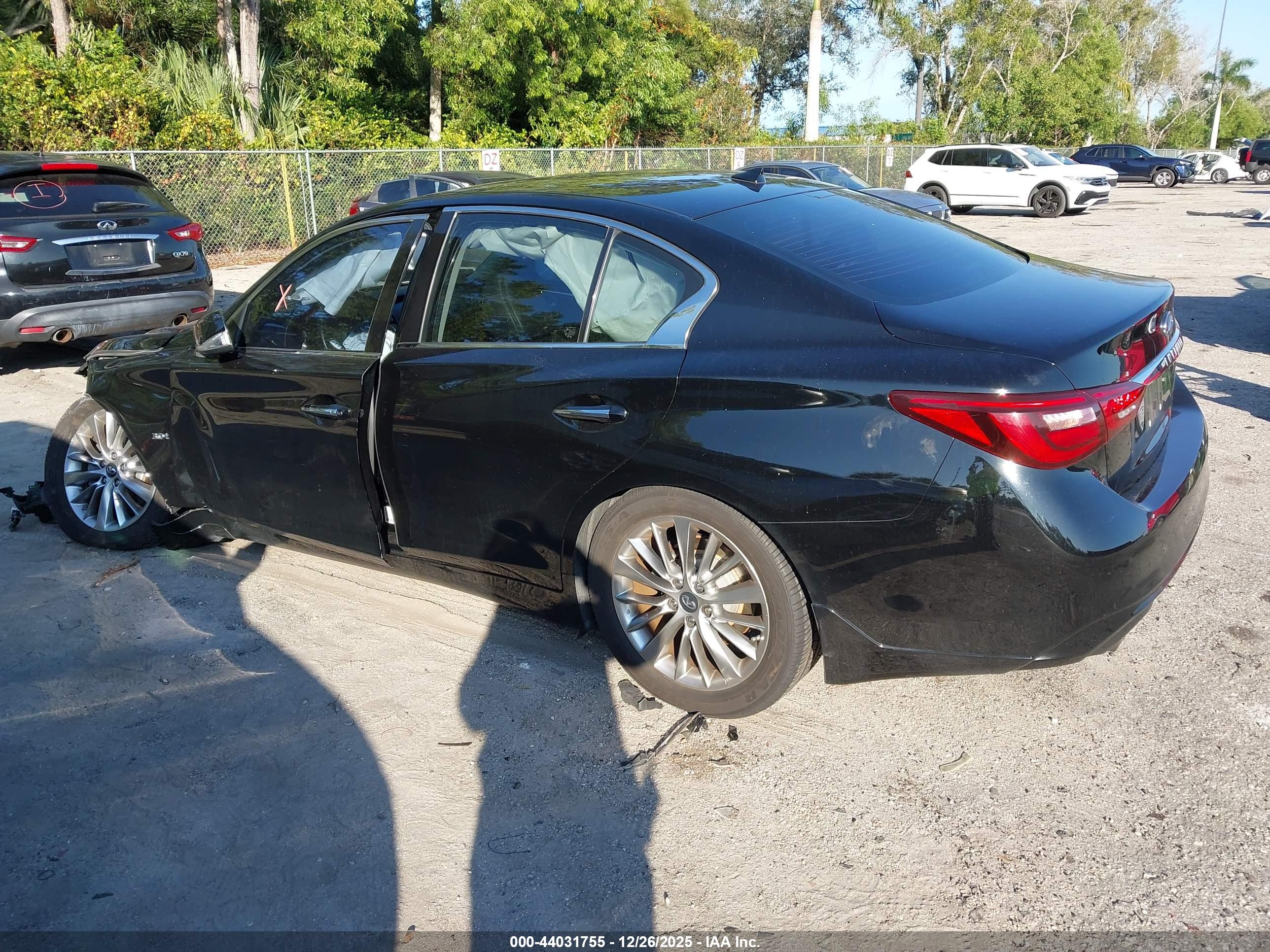 INFINITI Q50 image 3