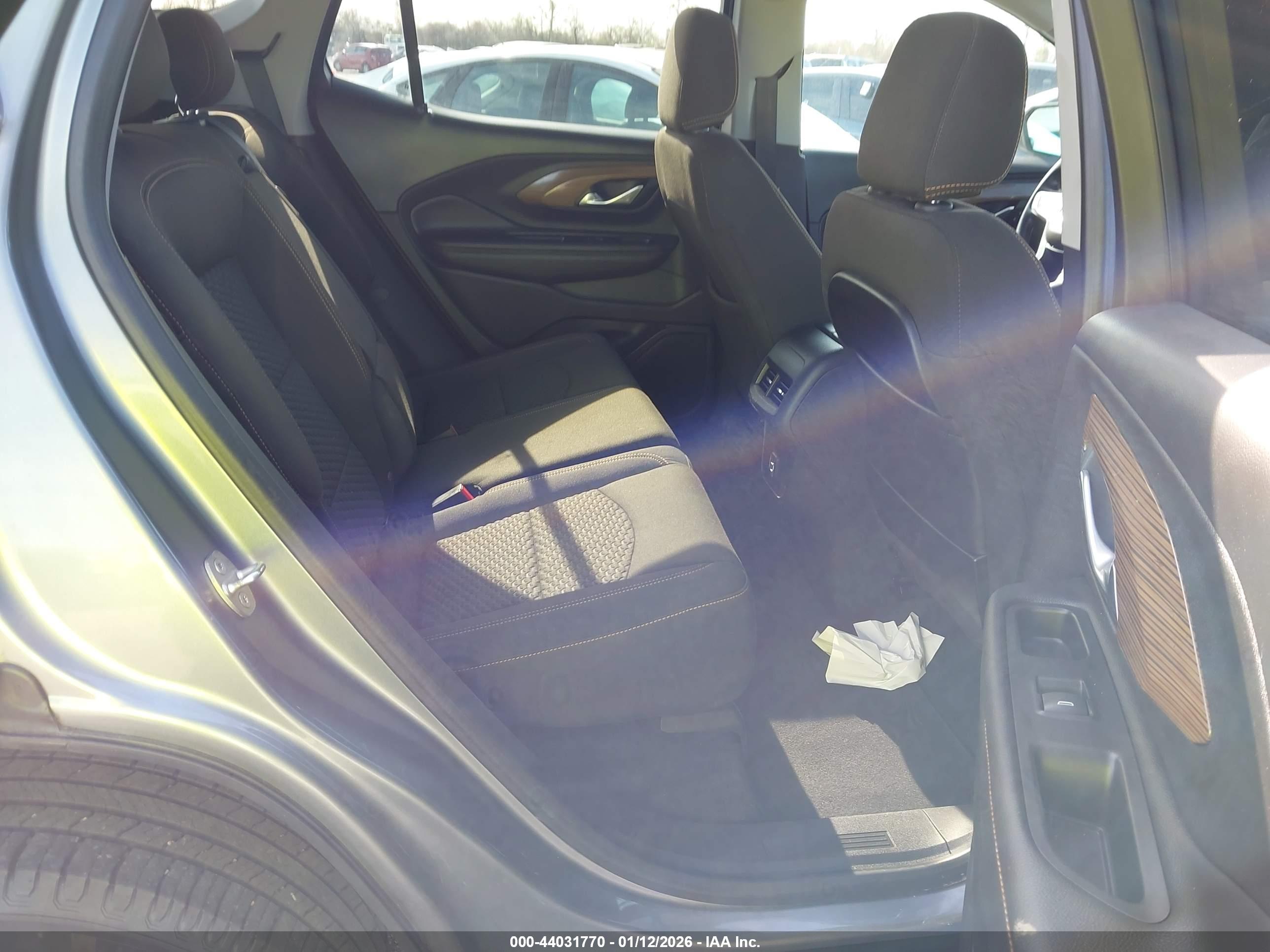 GMC TERRAIN image 8