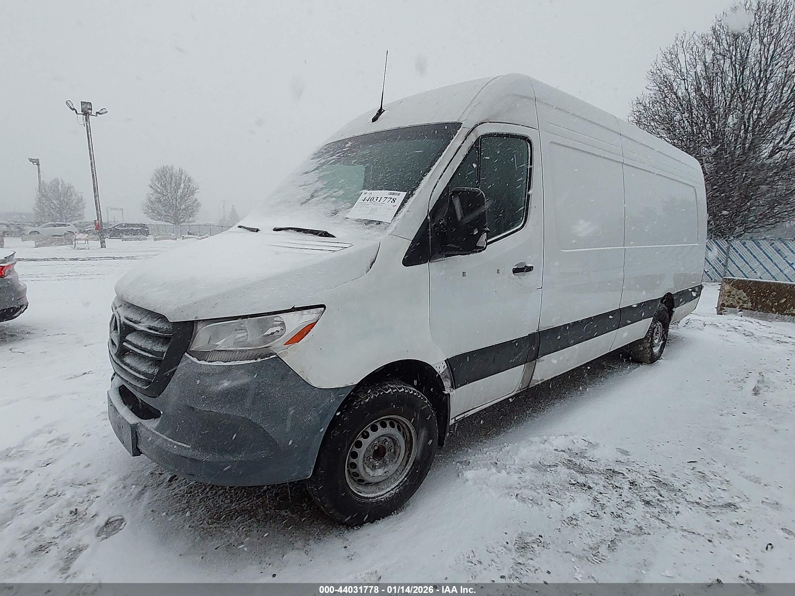MERCEDES-BENZ SPRINTER image 2