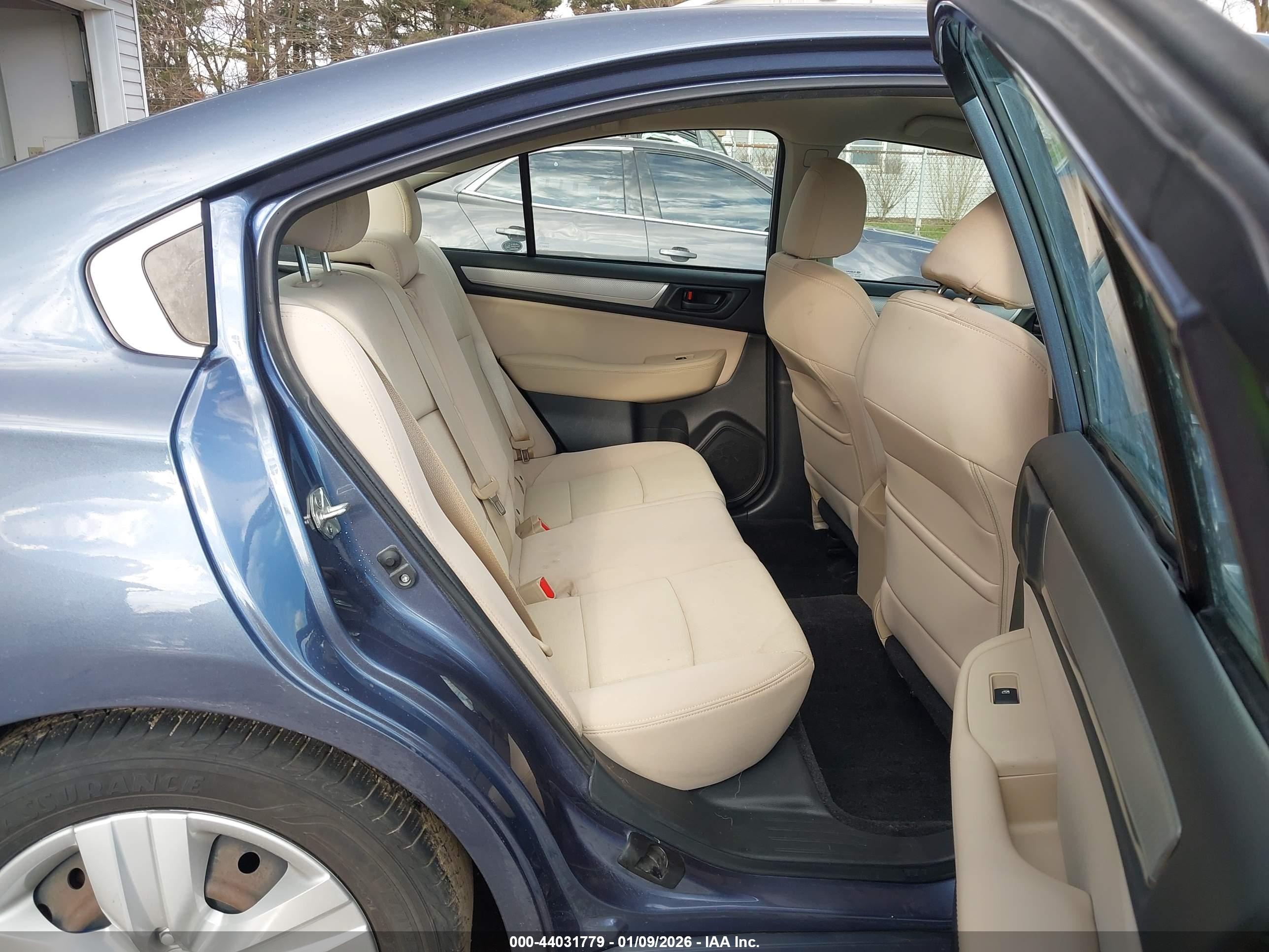 SUBARU LEGACY image 8
