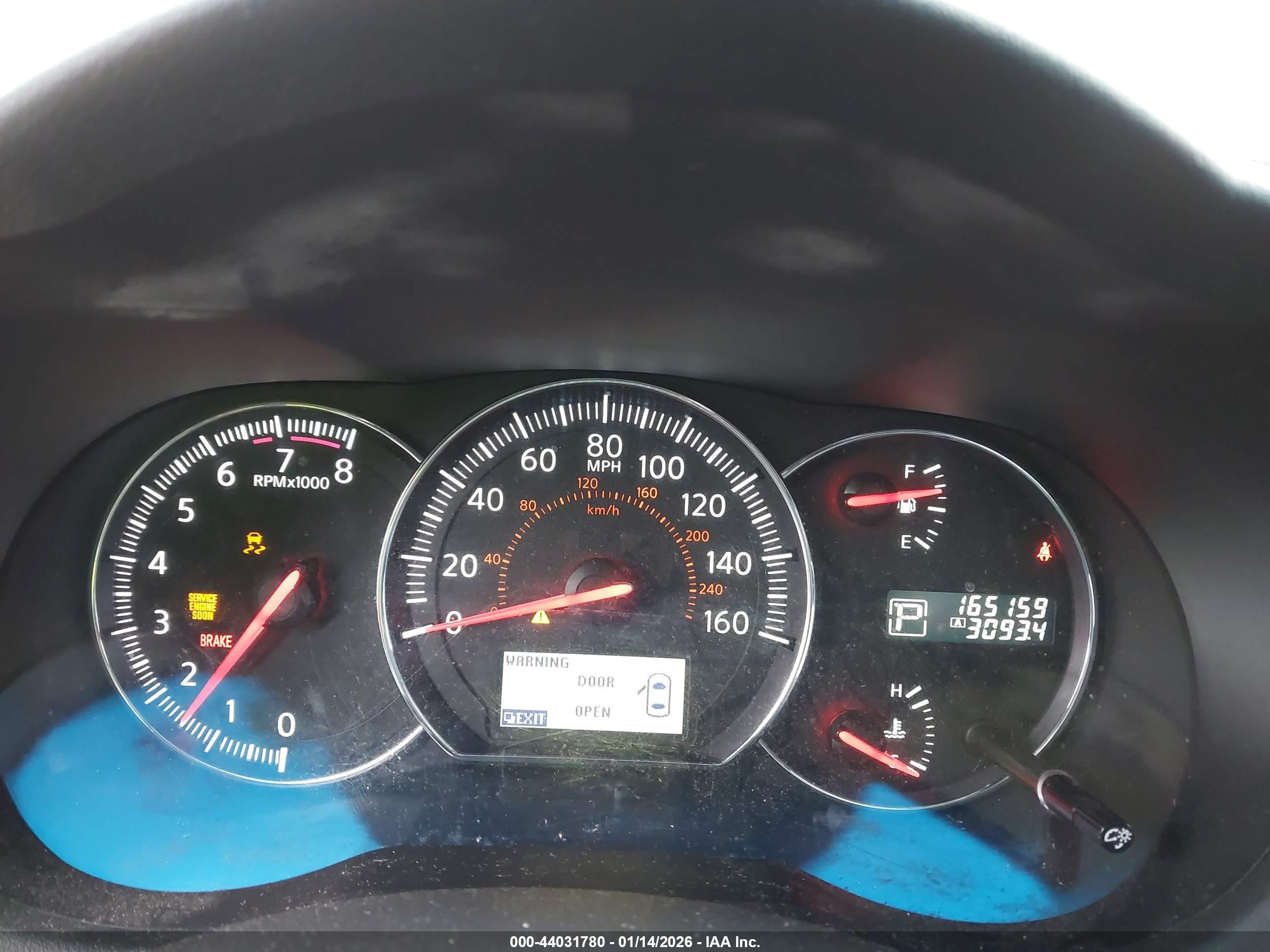 NISSAN MAXIMA image 7