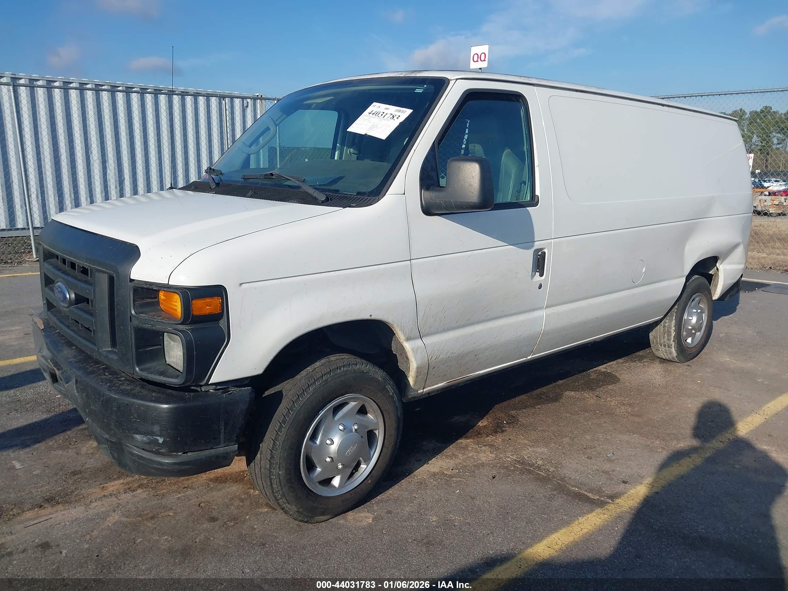 FORD E-150 image 2