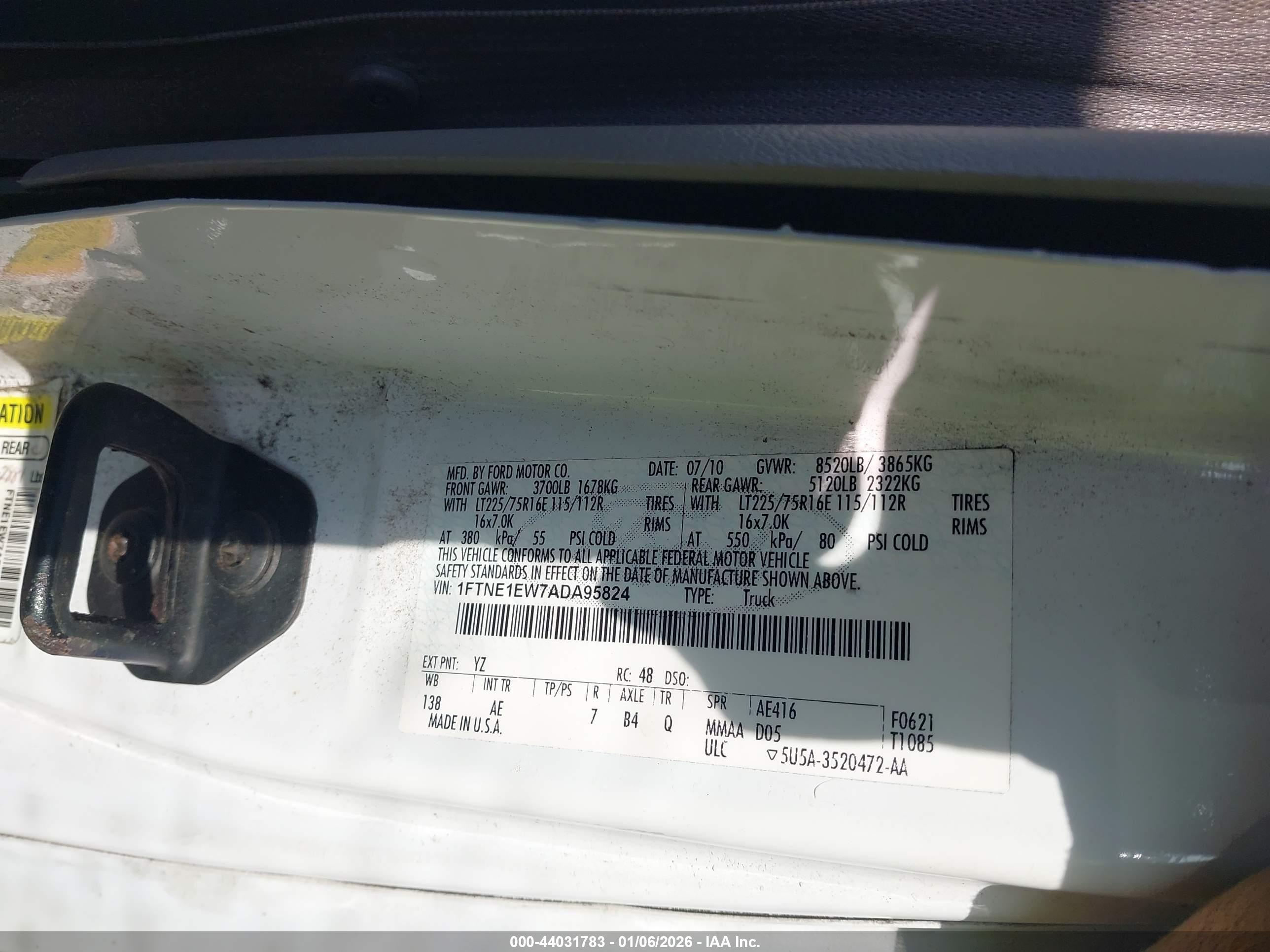 FORD E-150 image 9