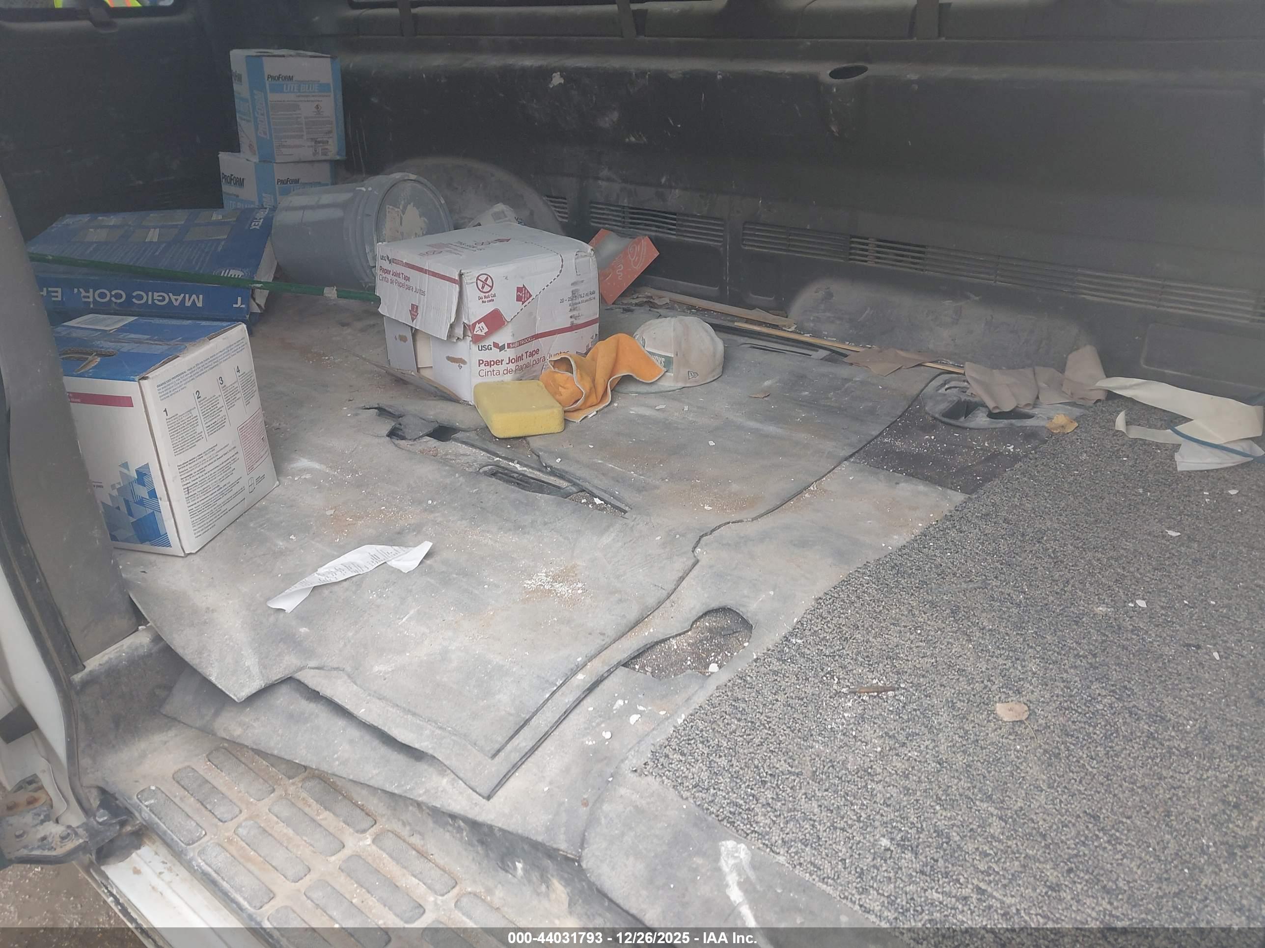 CHEVROLET EXPRESS image 8
