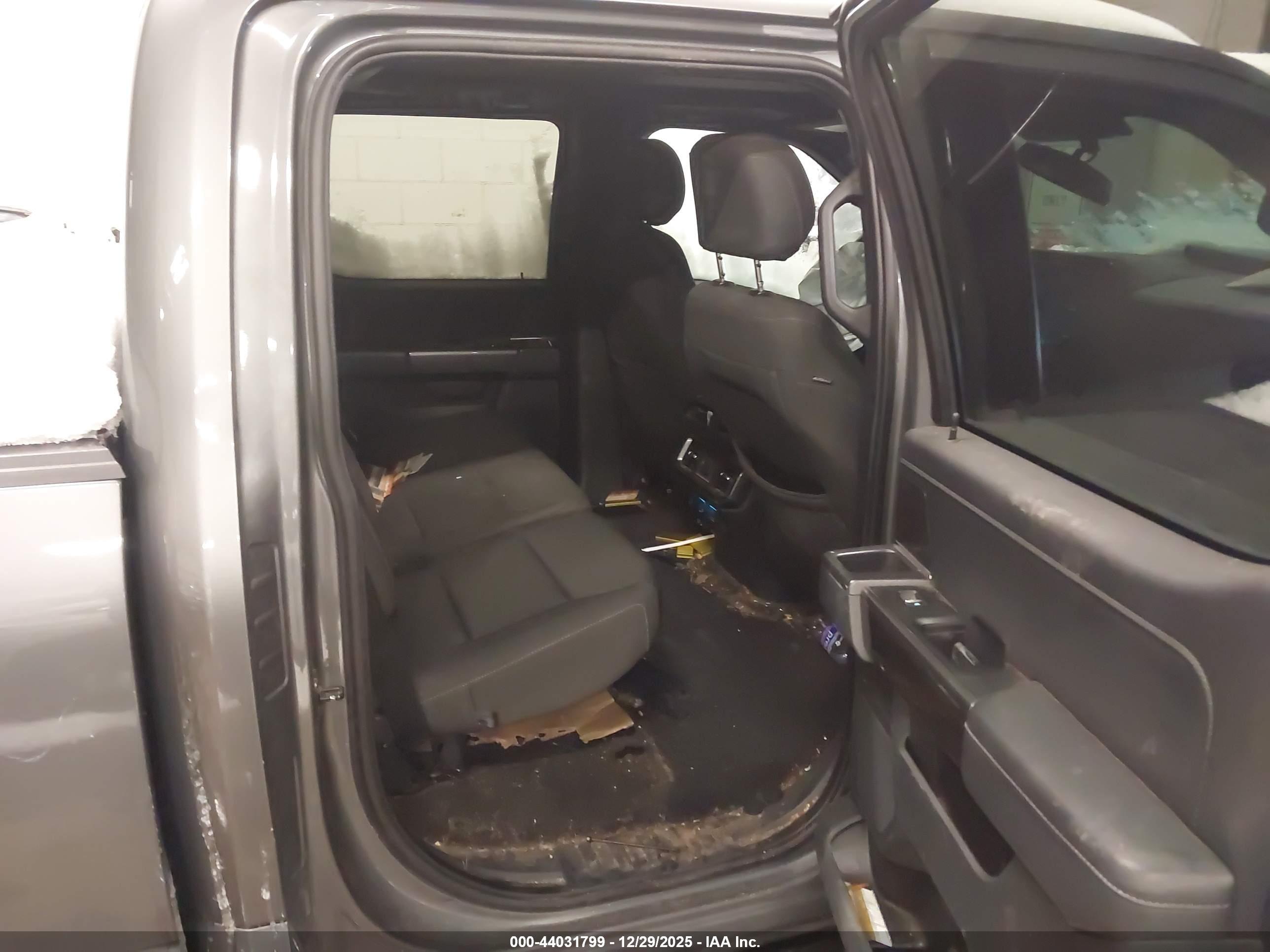 FORD F-150 image 8