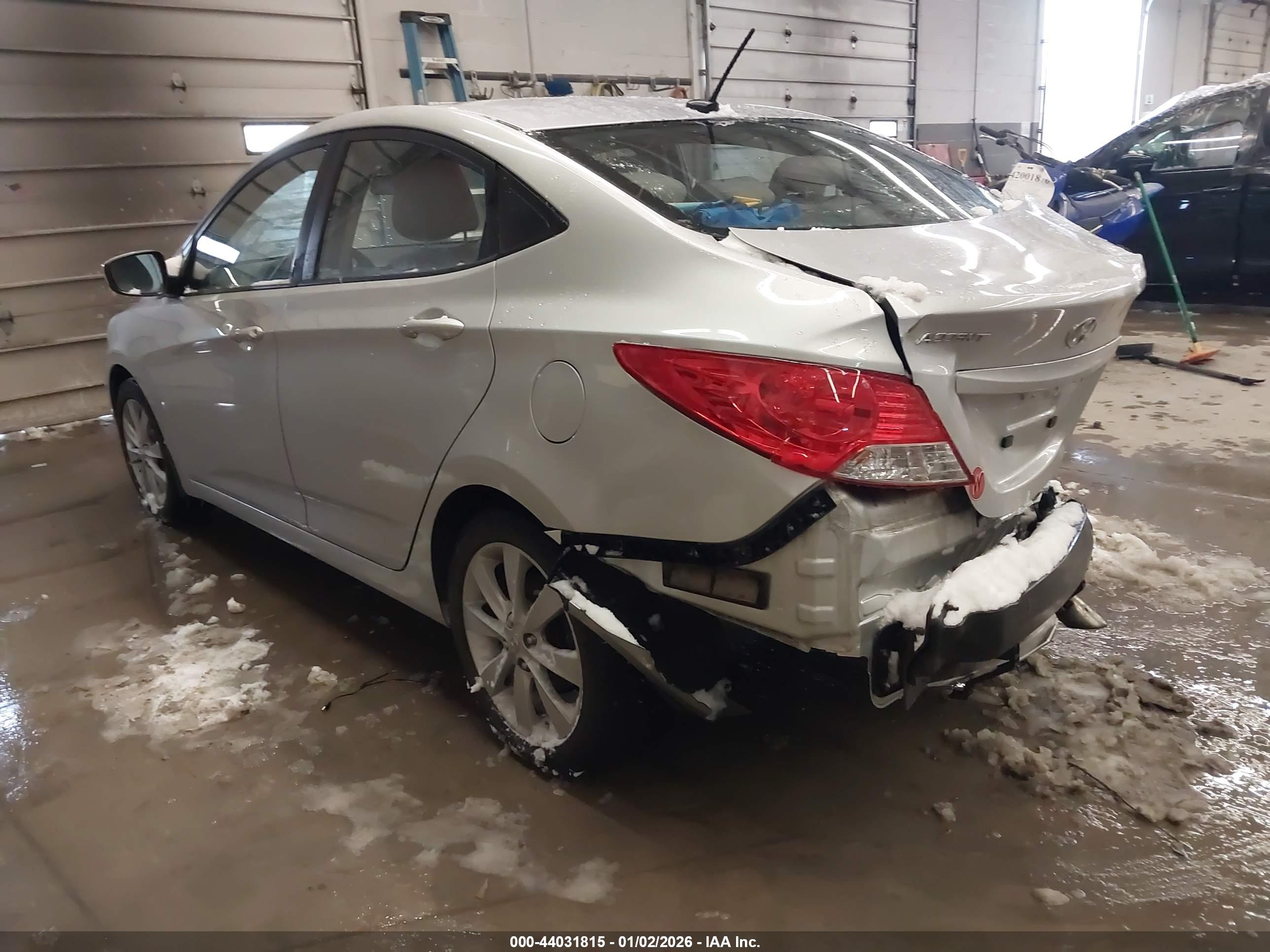 HYUNDAI ACCENT image 3
