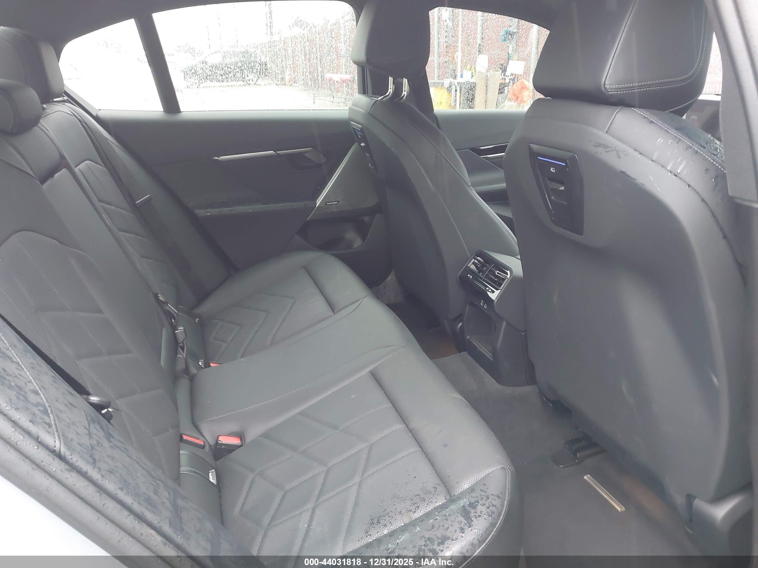 BMW 530I image 8
