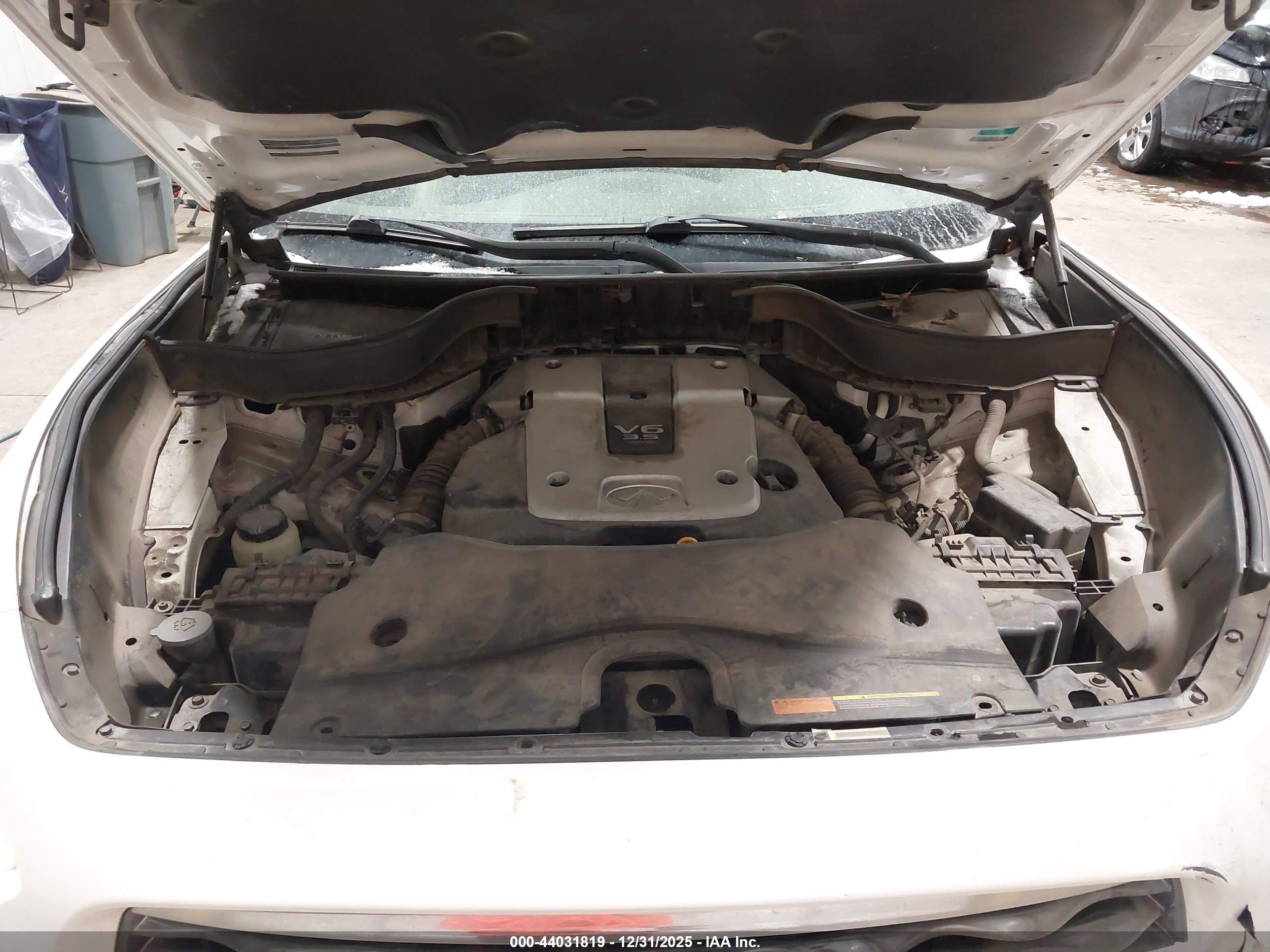 INFINITI FX35 image 10