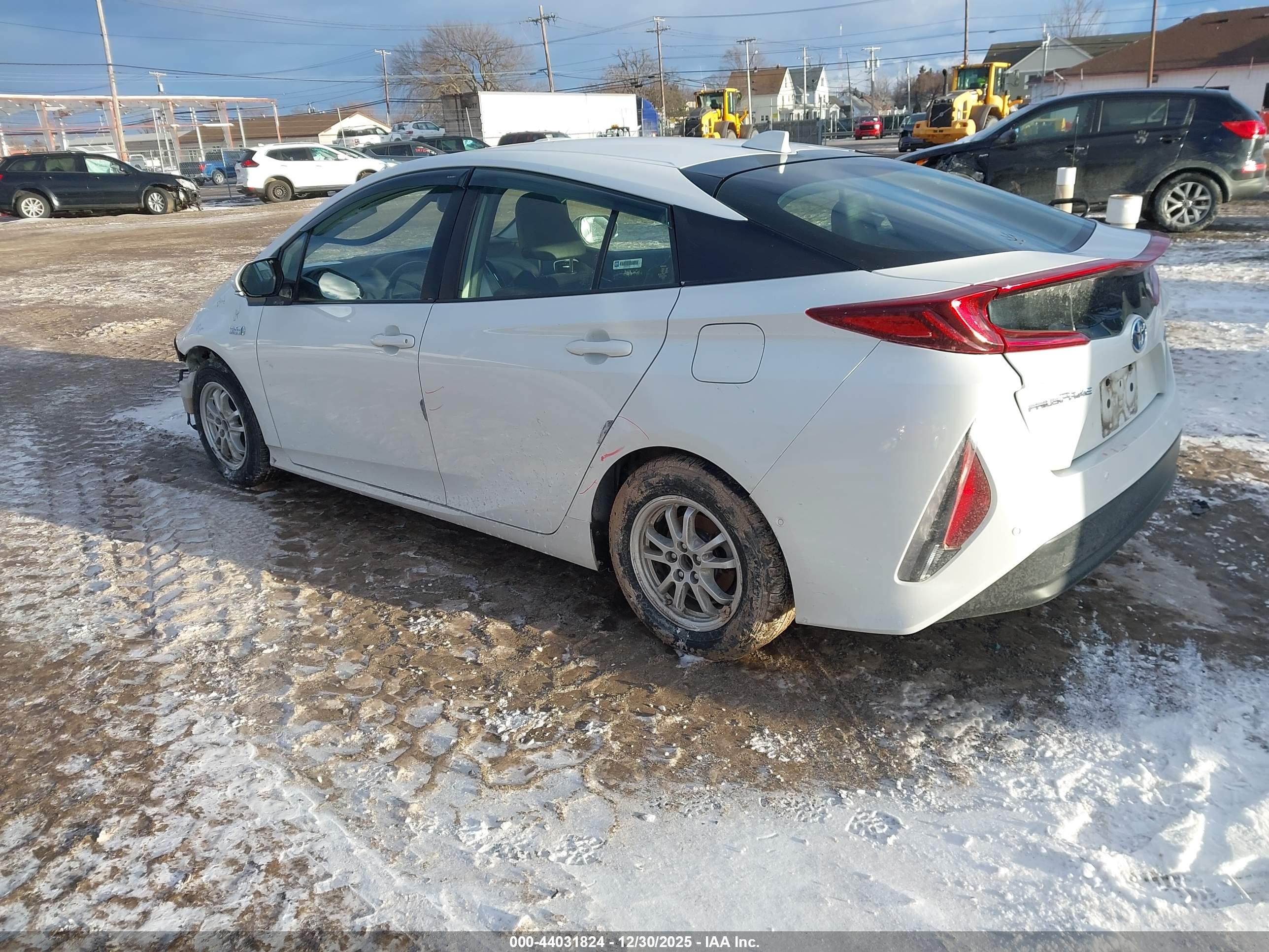 TOYOTA PRIUS image 3