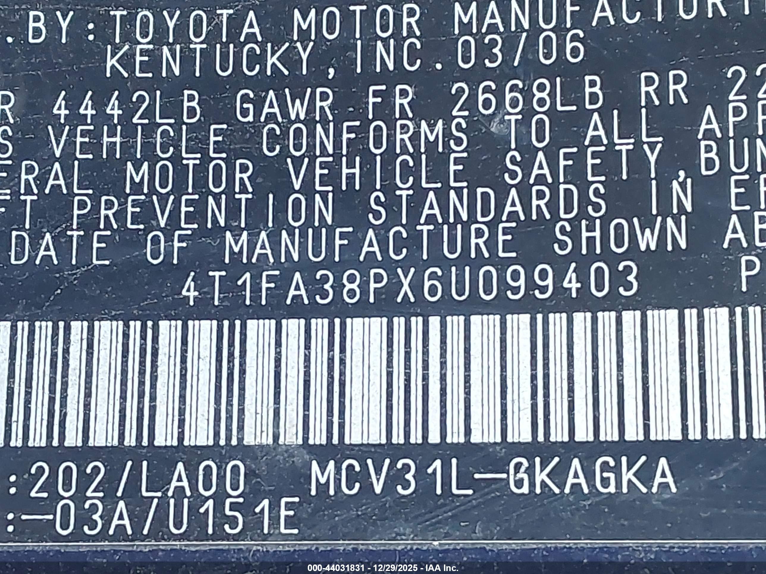 TOYOTA CAMRY image 9