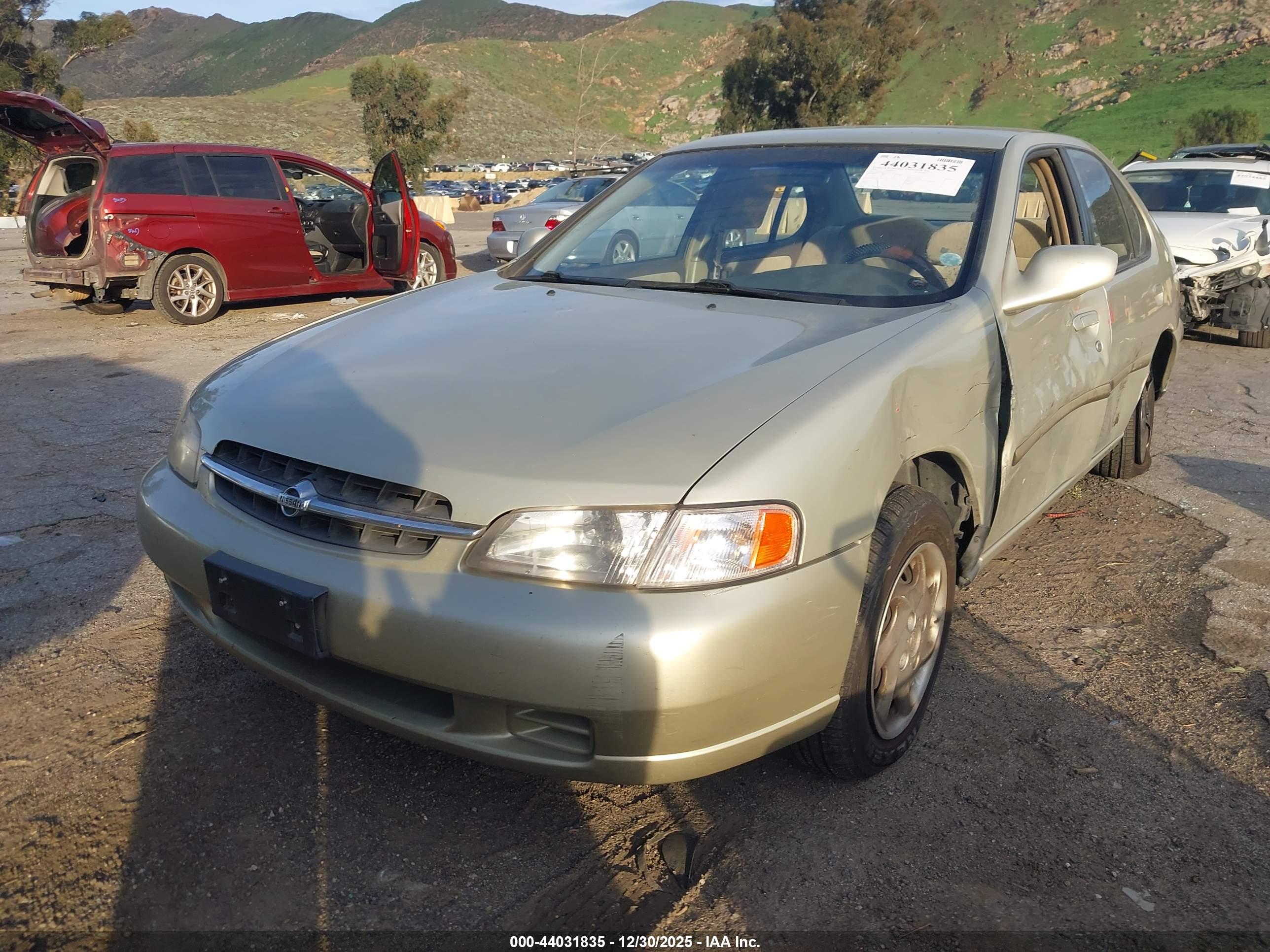 NISSAN ALTIMA image 2