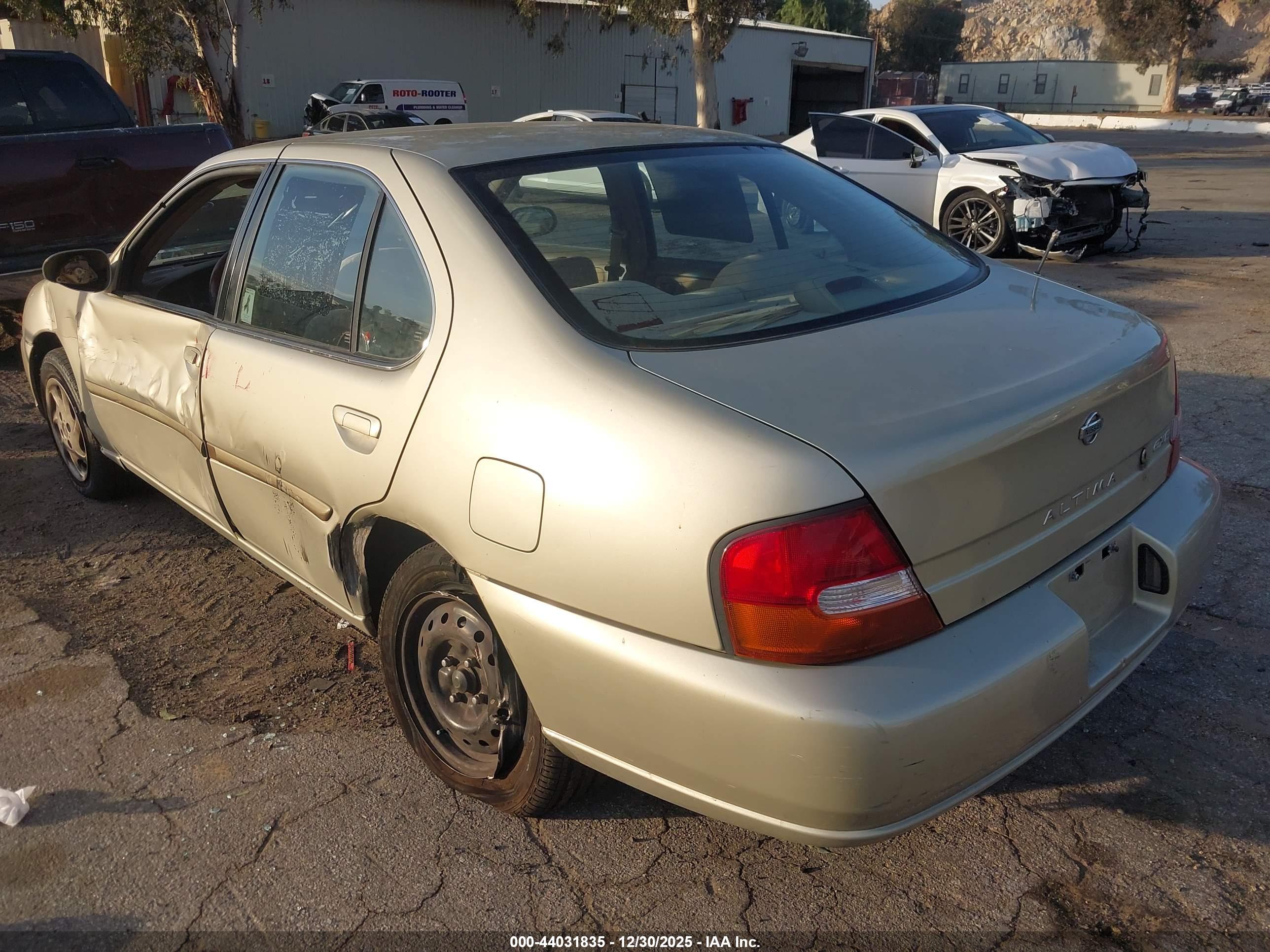 NISSAN ALTIMA image 3
