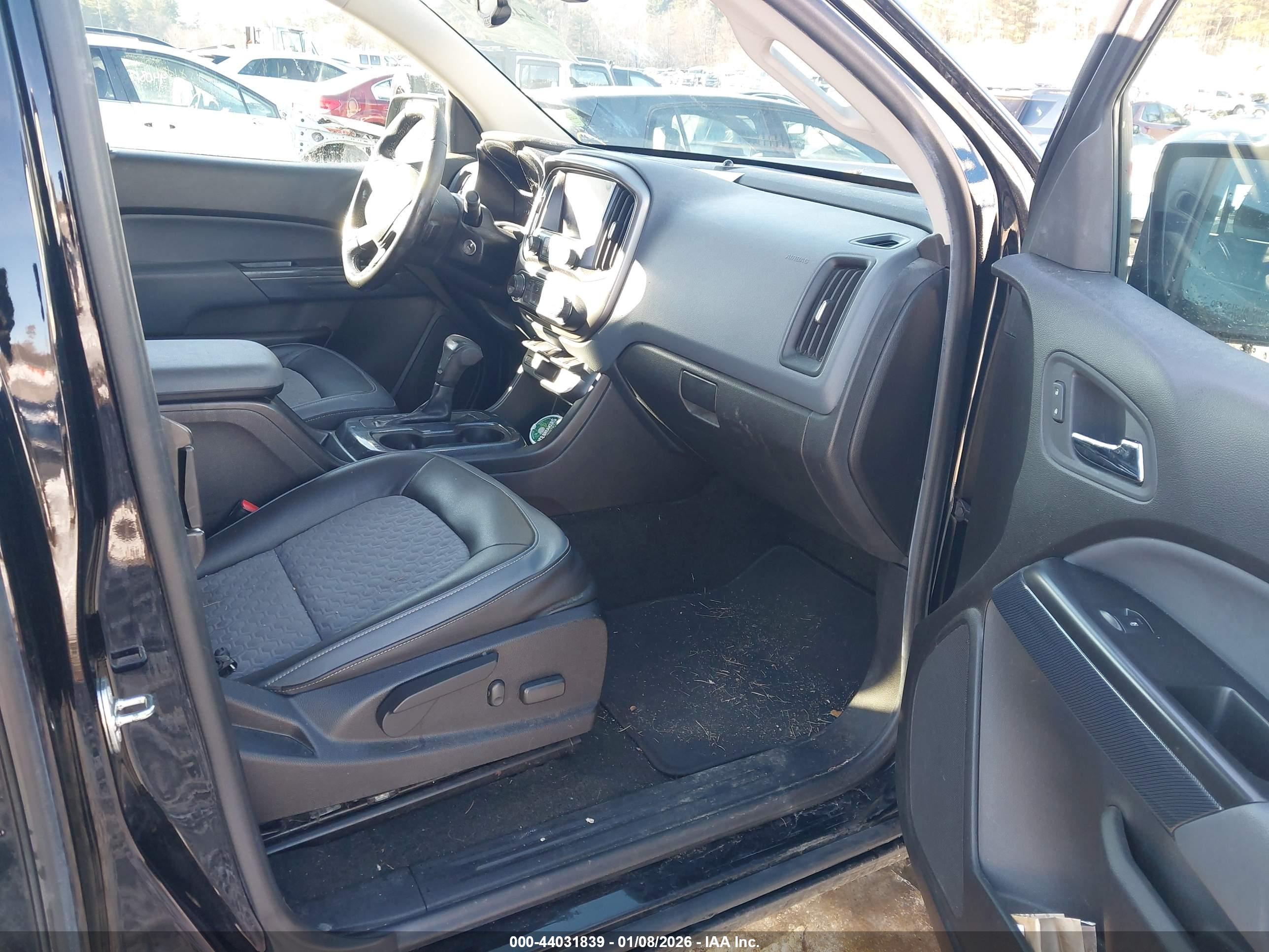 CHEVROLET COLORADO image 5