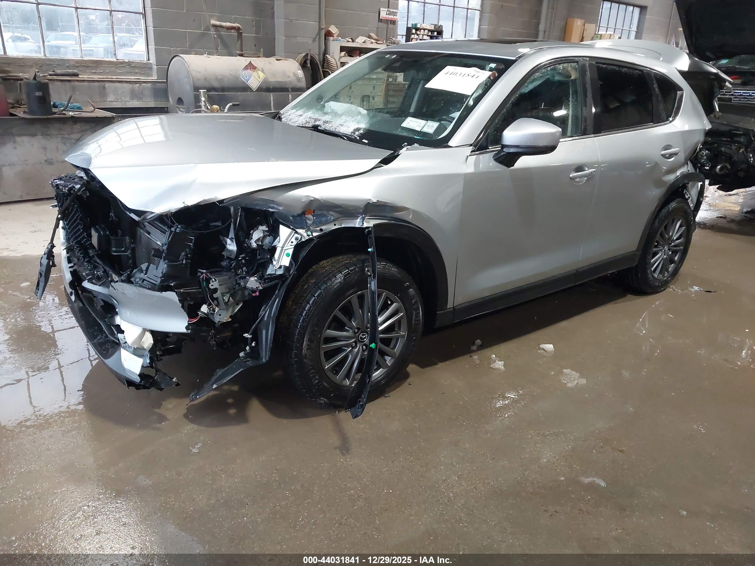 MAZDA CX-5 image 2