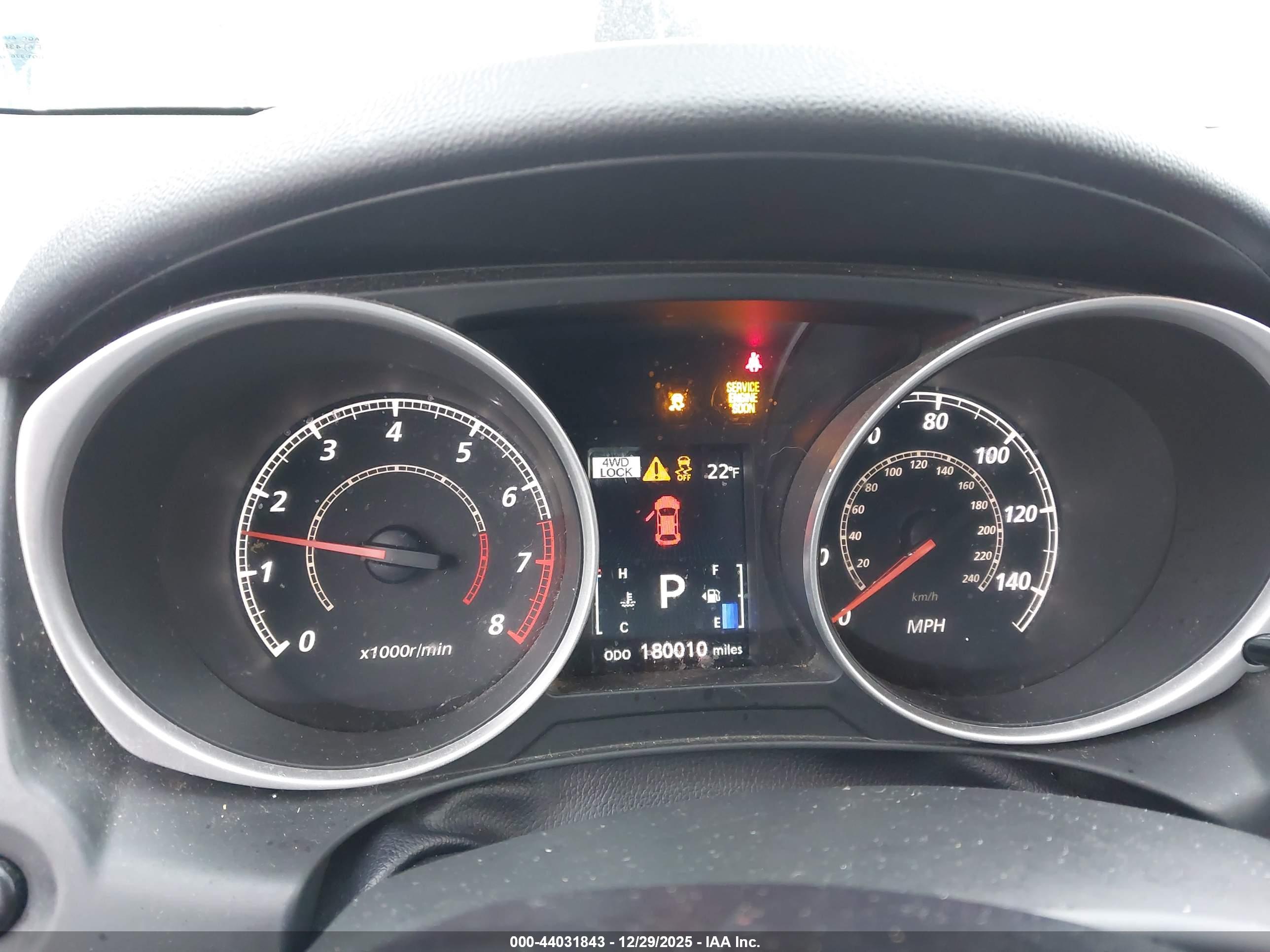 MITSUBISHI OUTLANDER image 7