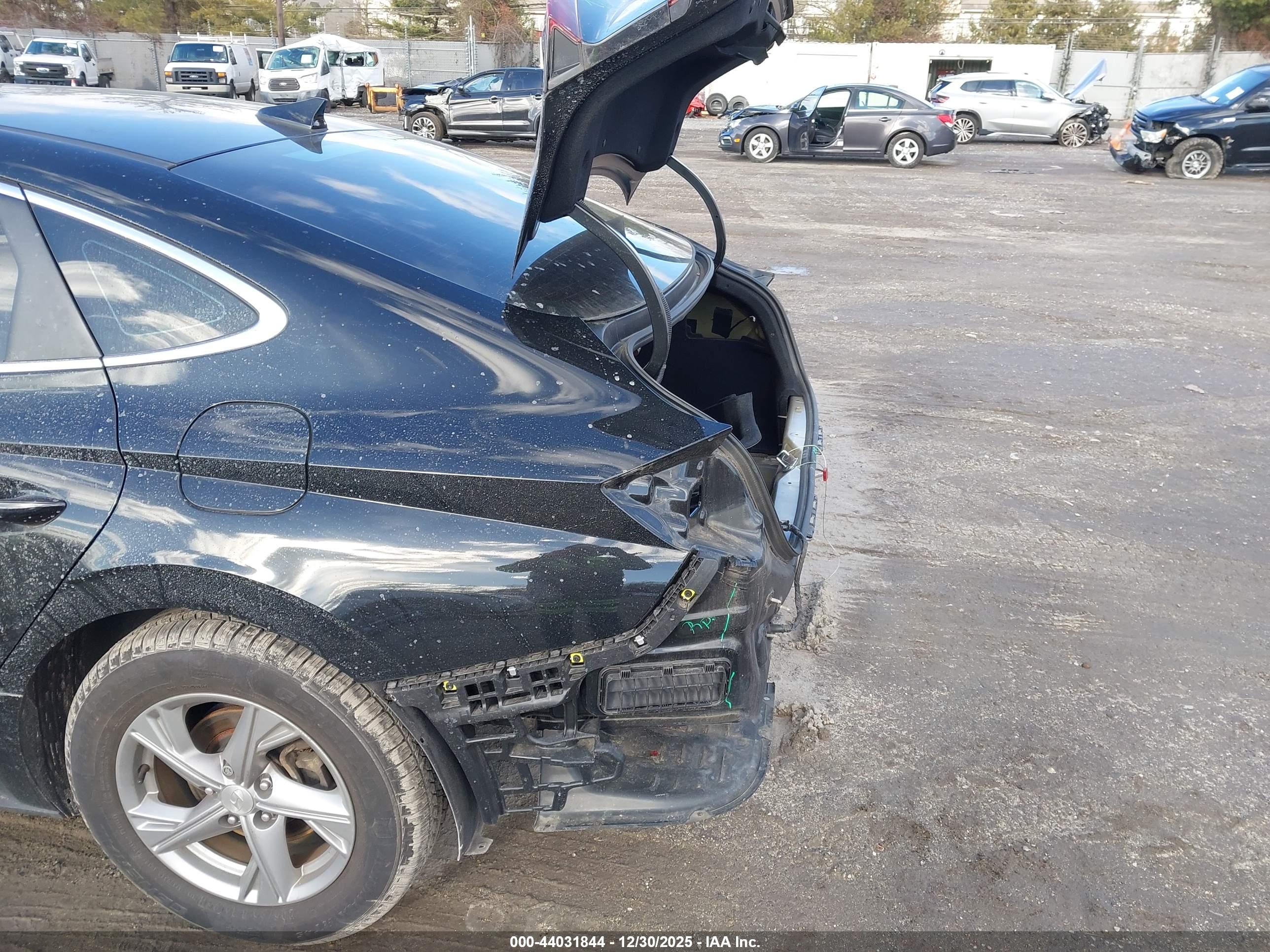 HYUNDAI SONATA image 6