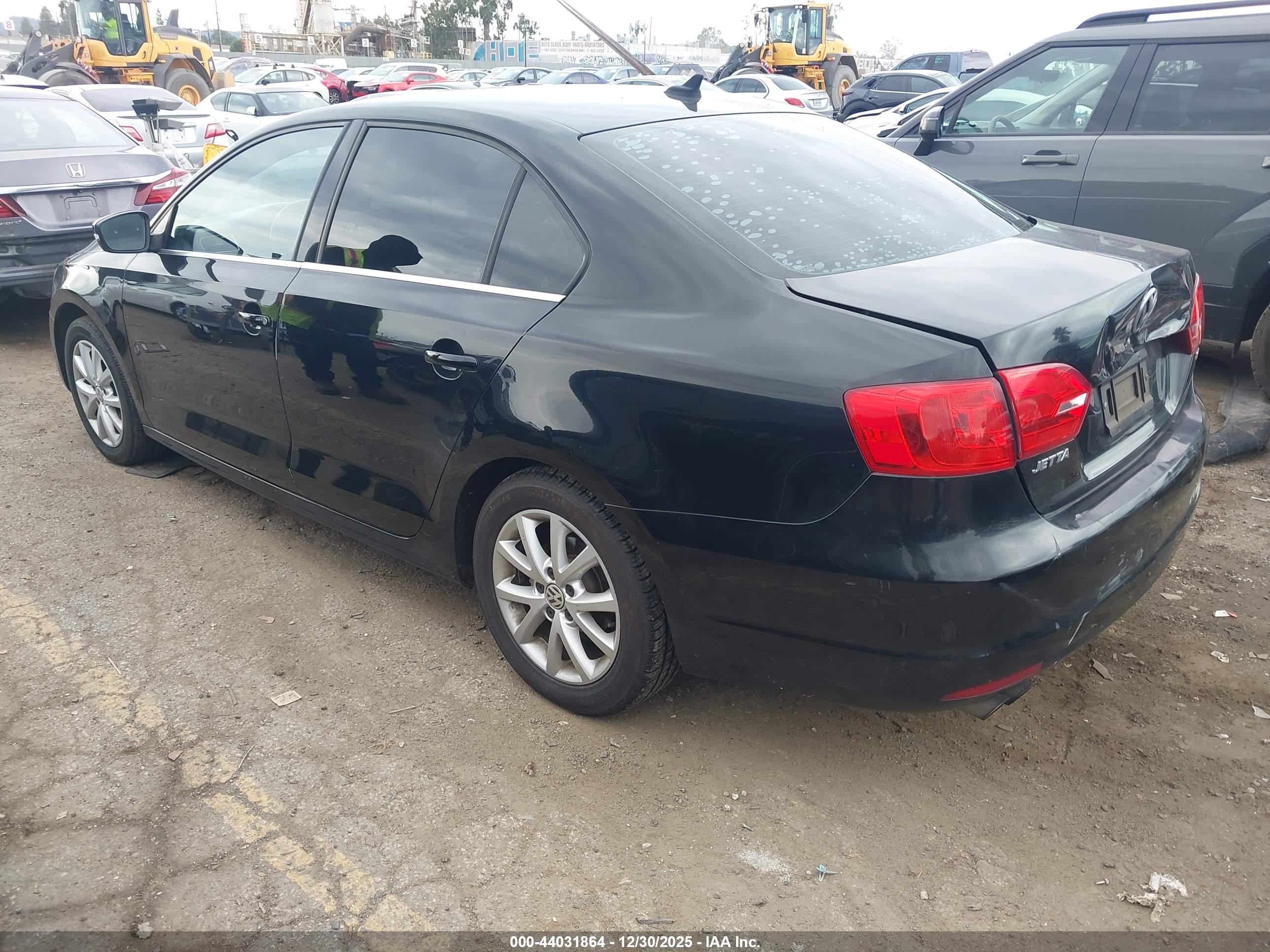 VOLKSWAGEN JETTA image 3