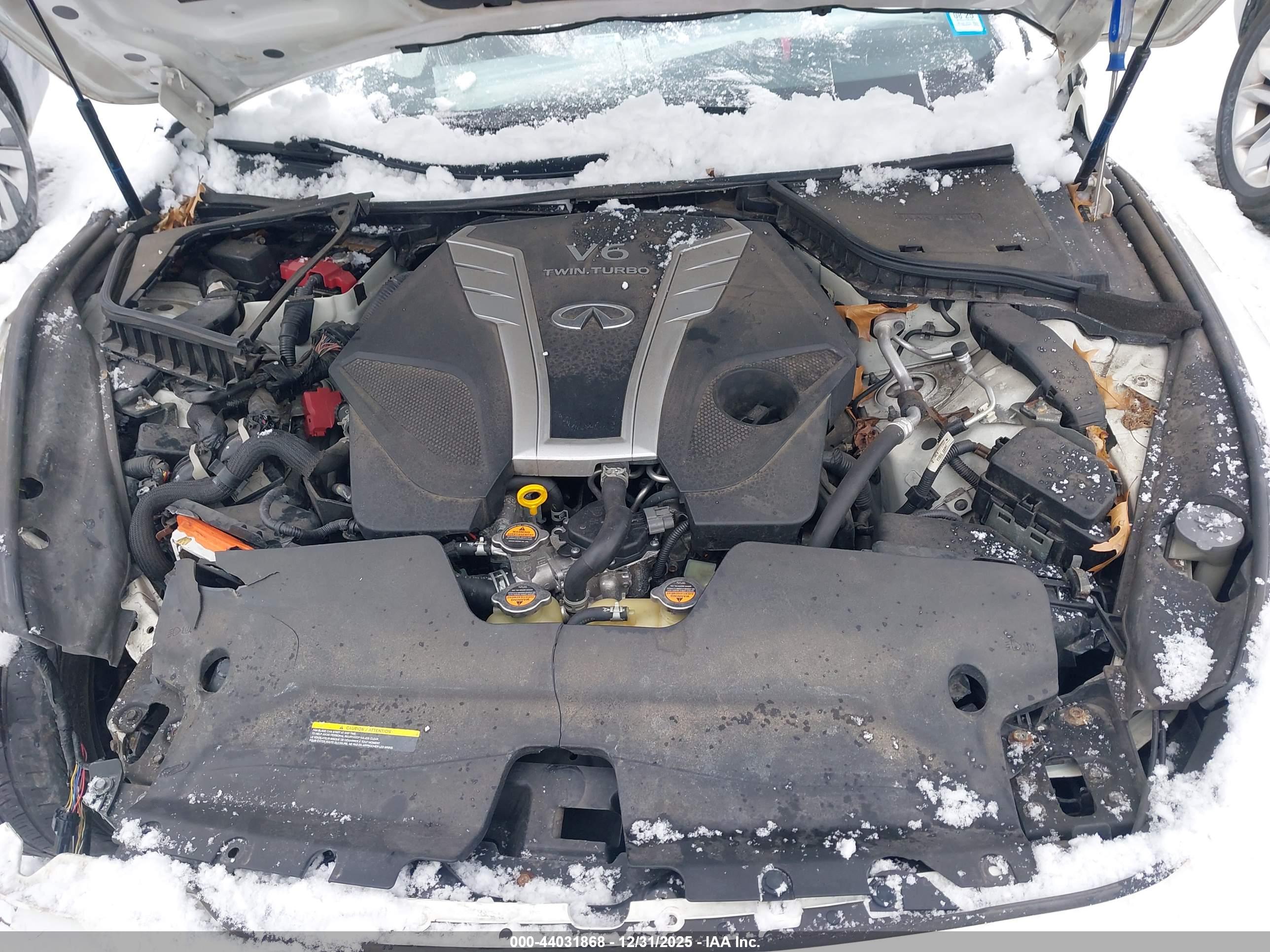 INFINITI Q60 image 10