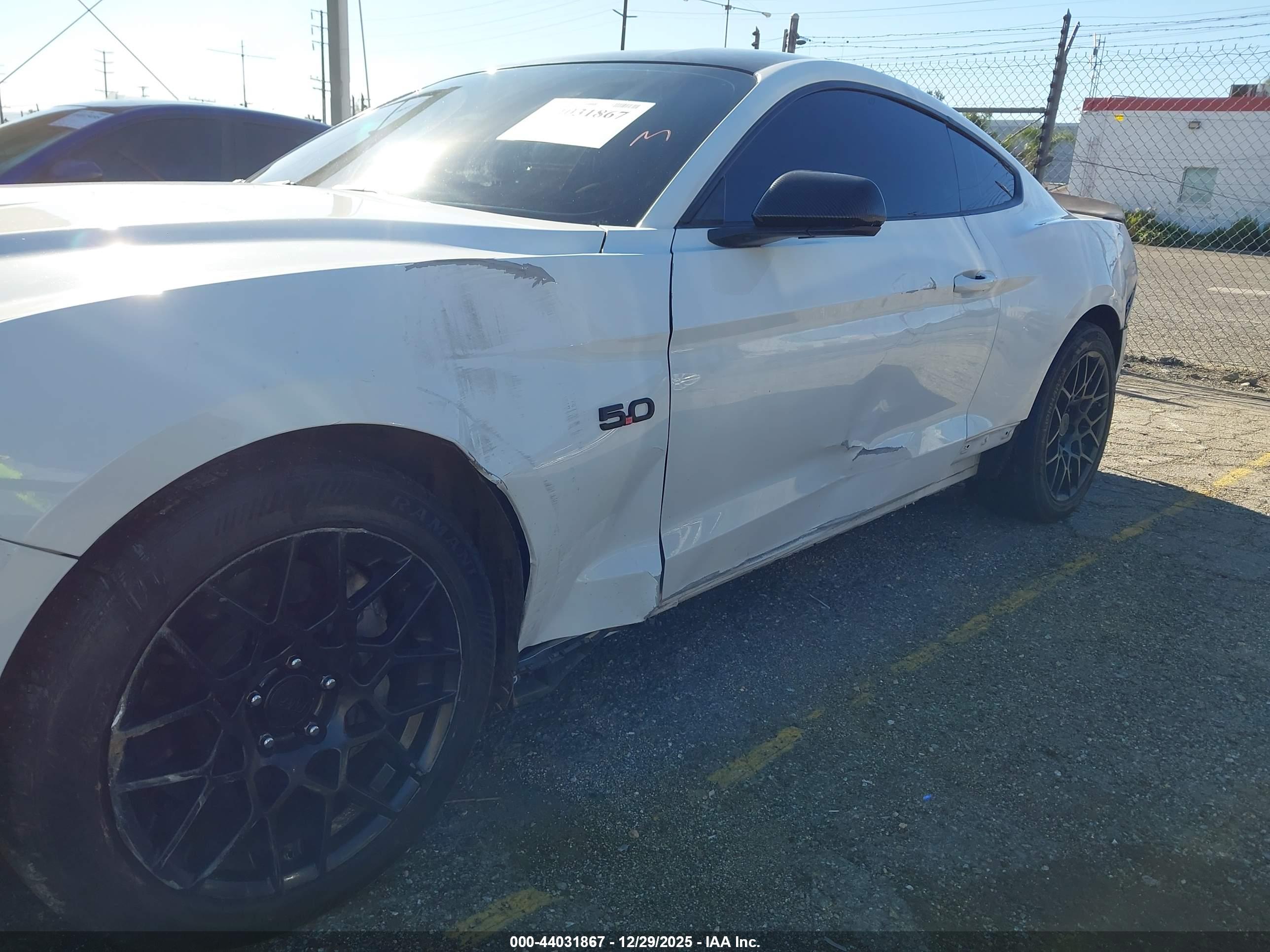 FORD MUSTANG image 6
