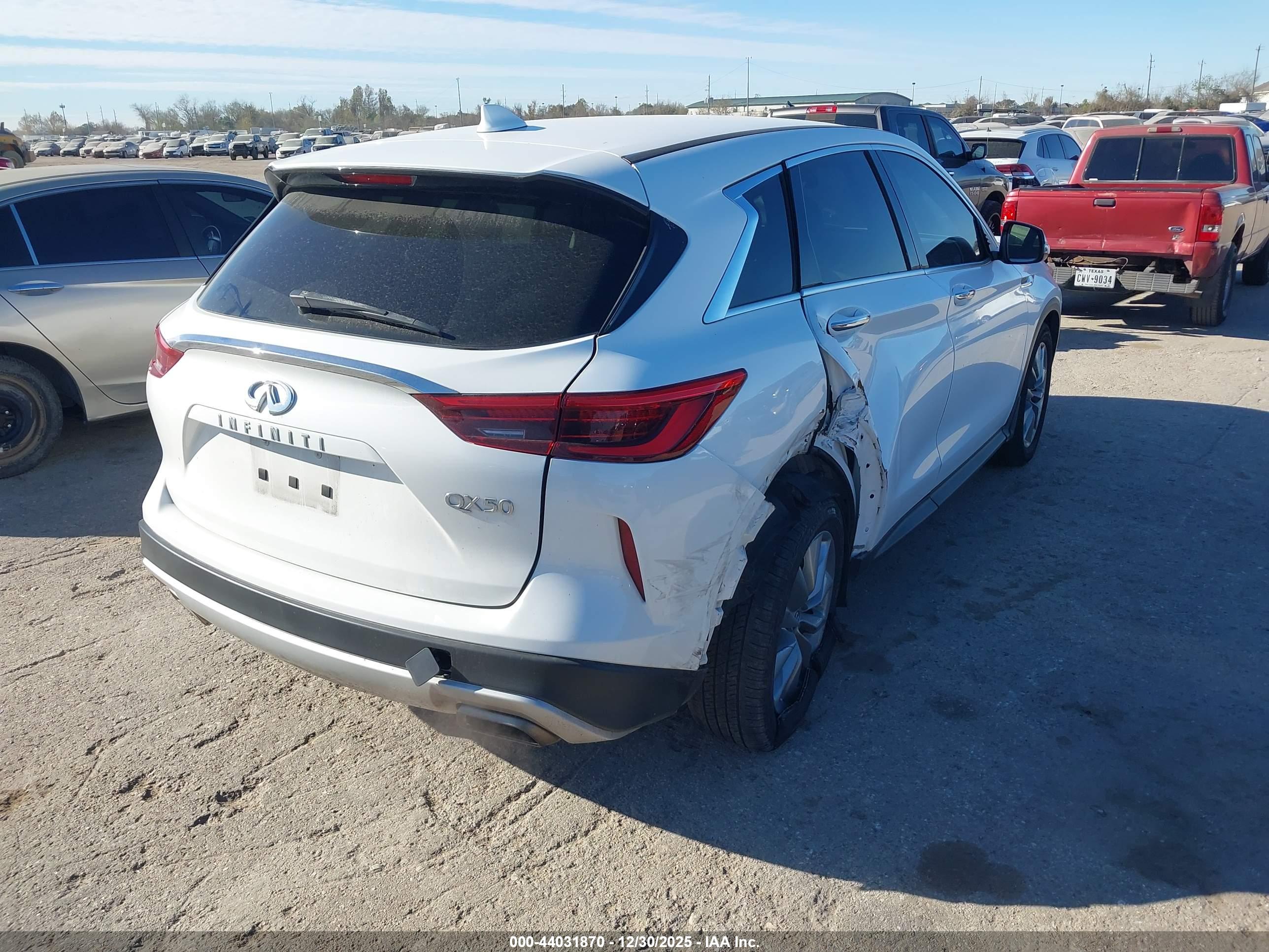 INFINITI QX50 image 4