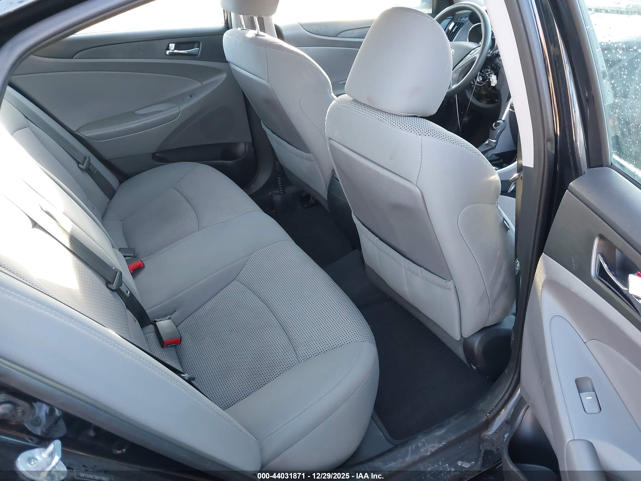 HYUNDAI SONATA image 8