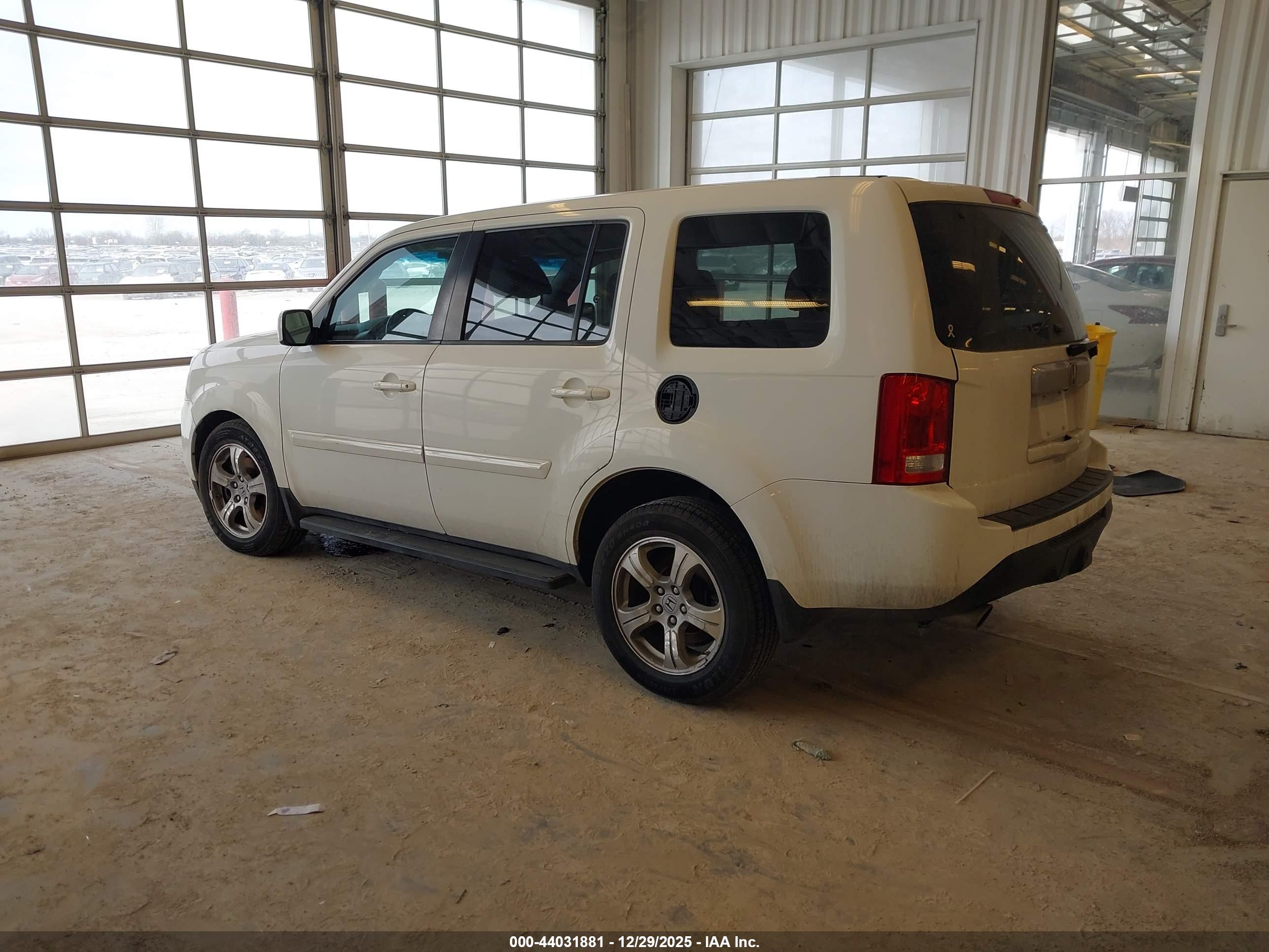 HONDA PILOT image 3